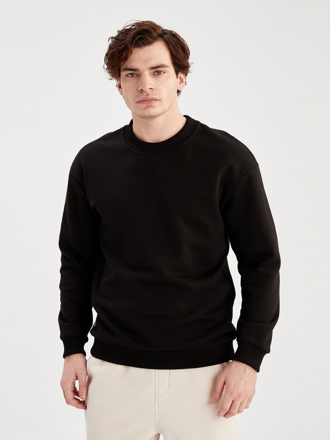 Світшот DeFacto модель W7667AZ-BK81 Фото