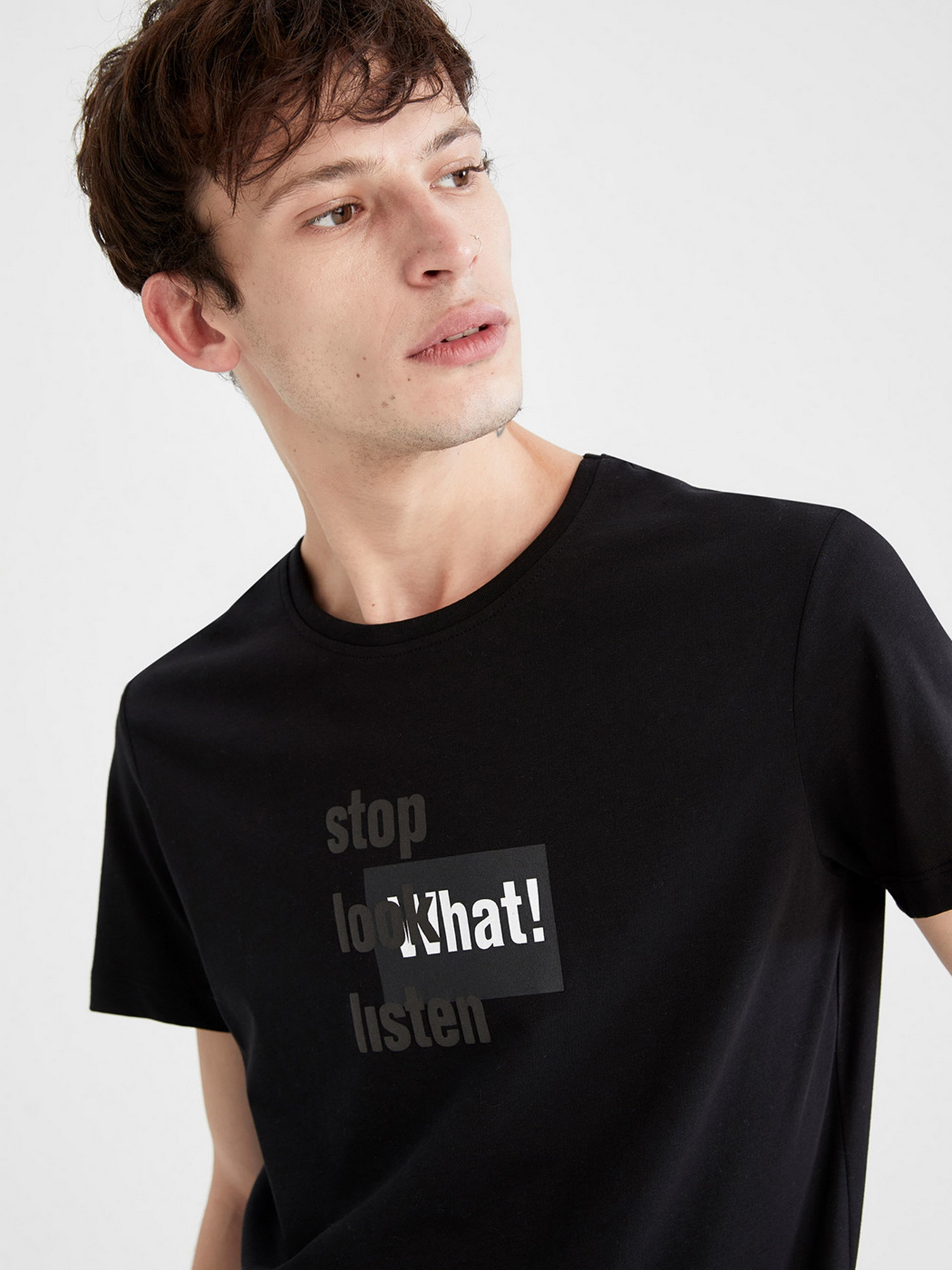 Футболки і поло DeFacto модель W6069AZ-BK81 Футболки і поло DeFacto модель W6069AZ-BK81 Фото