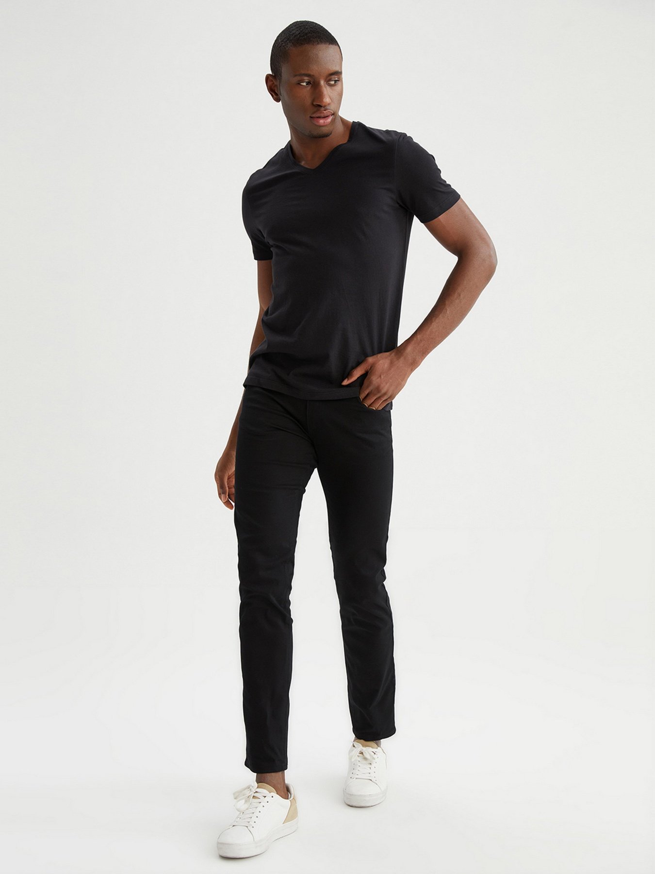 Футболки и поло DeFacto модель M7668AZ-BK27 Фото