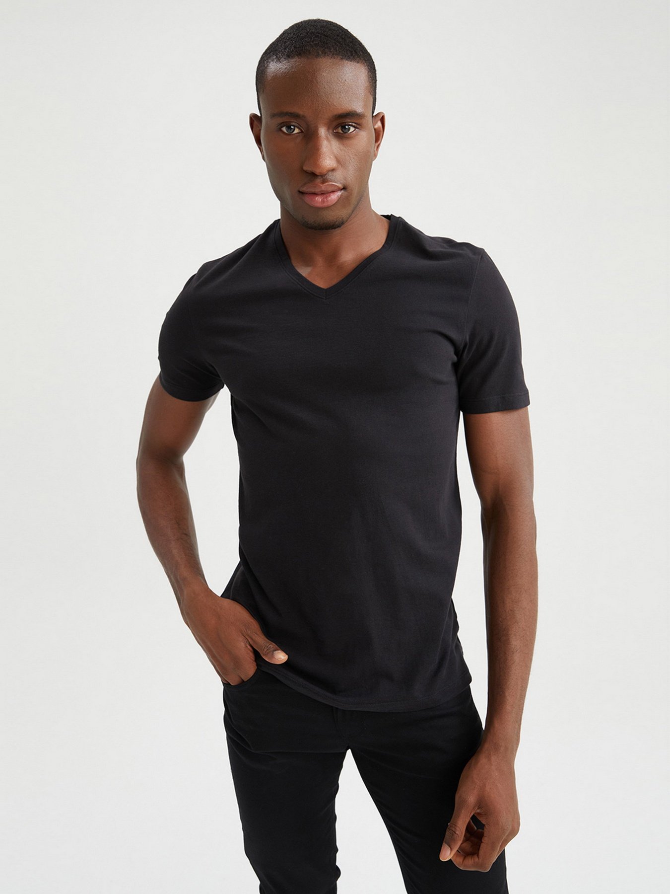 Футболки і поло DeFacto модель M7668AZ-BK27 Фото