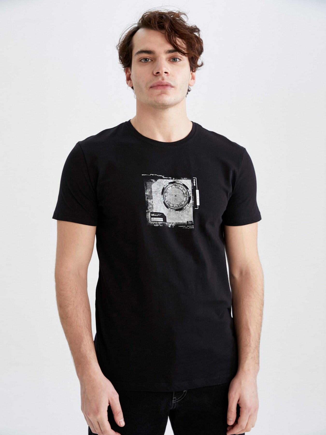 Футболки и поло DeFacto модель X2689AZ-BK81 Фото