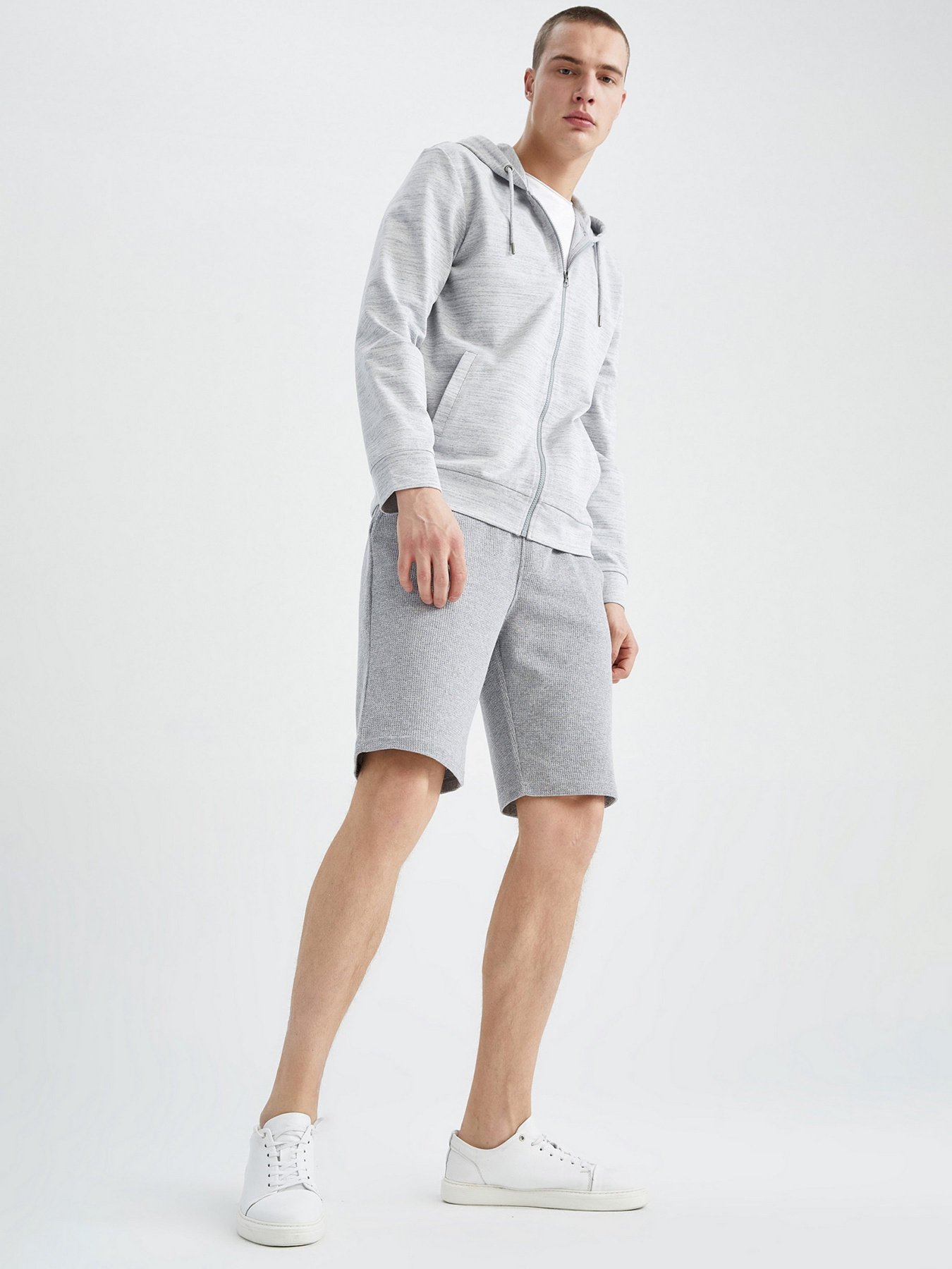 Повсякденні шорти DeFacto модель N0641AZ-GR110 Фото