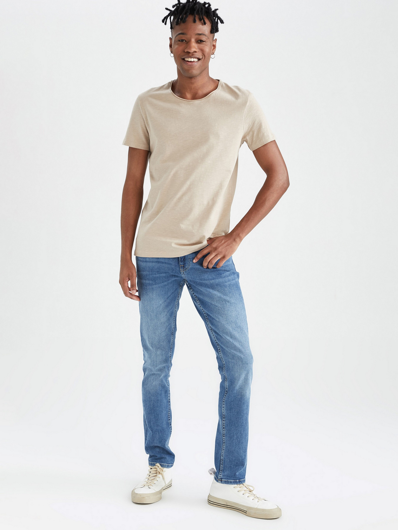 Футболки и поло DeFacto модель M4789AZ-BG699 Фото