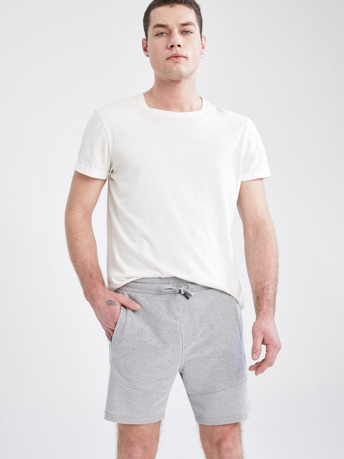 Повсякденні шорти DeFacto модель W7965AZ-GR362 Фото