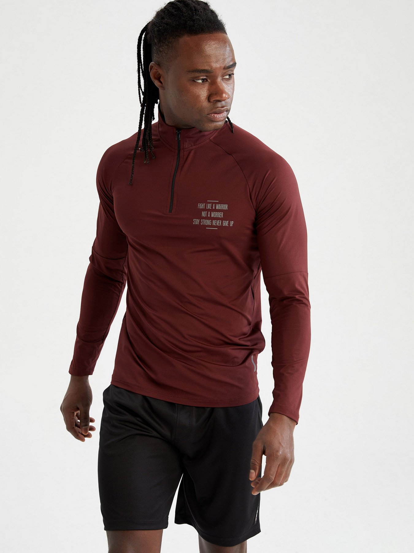 Повсякденні шорти DeFacto модель V3030AZ-BK27 Повсякденні шорти DeFacto модель V3030AZ-BK27 Фото