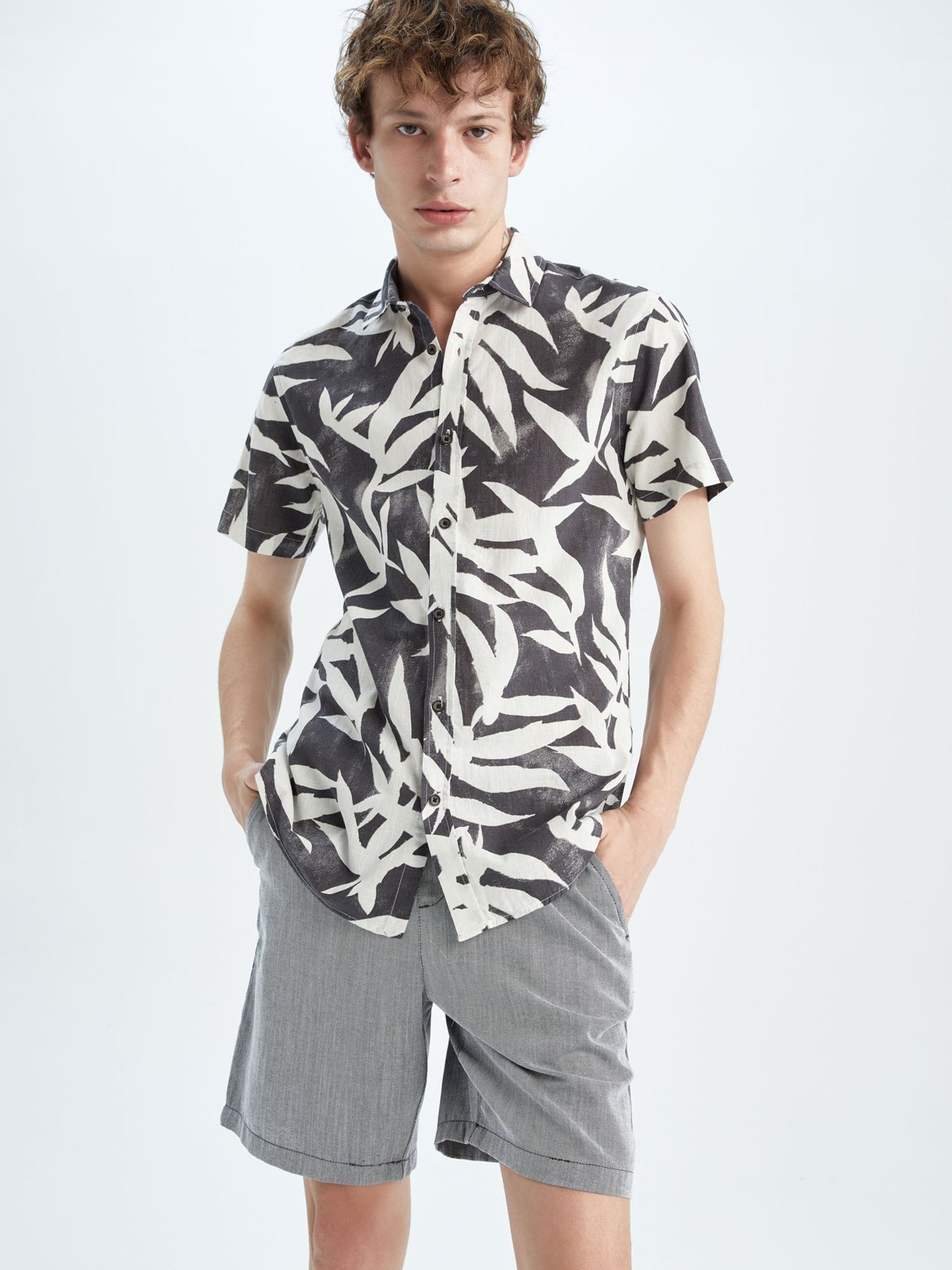 Повсякденні шорти DeFacto модель X3317AZ-BK81 Фото