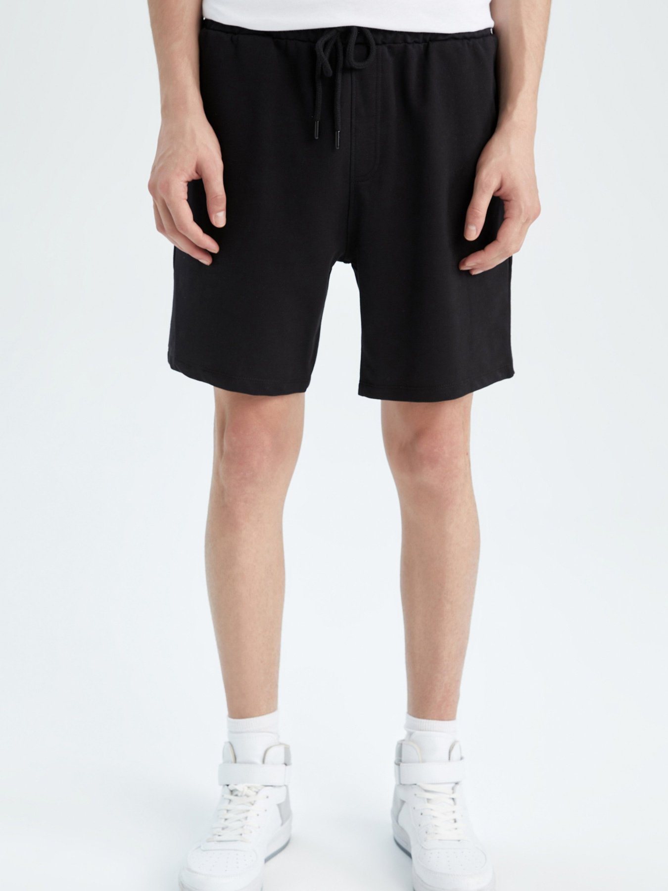 Шорты DeFacto модель X5993AZ-BK81 Фото