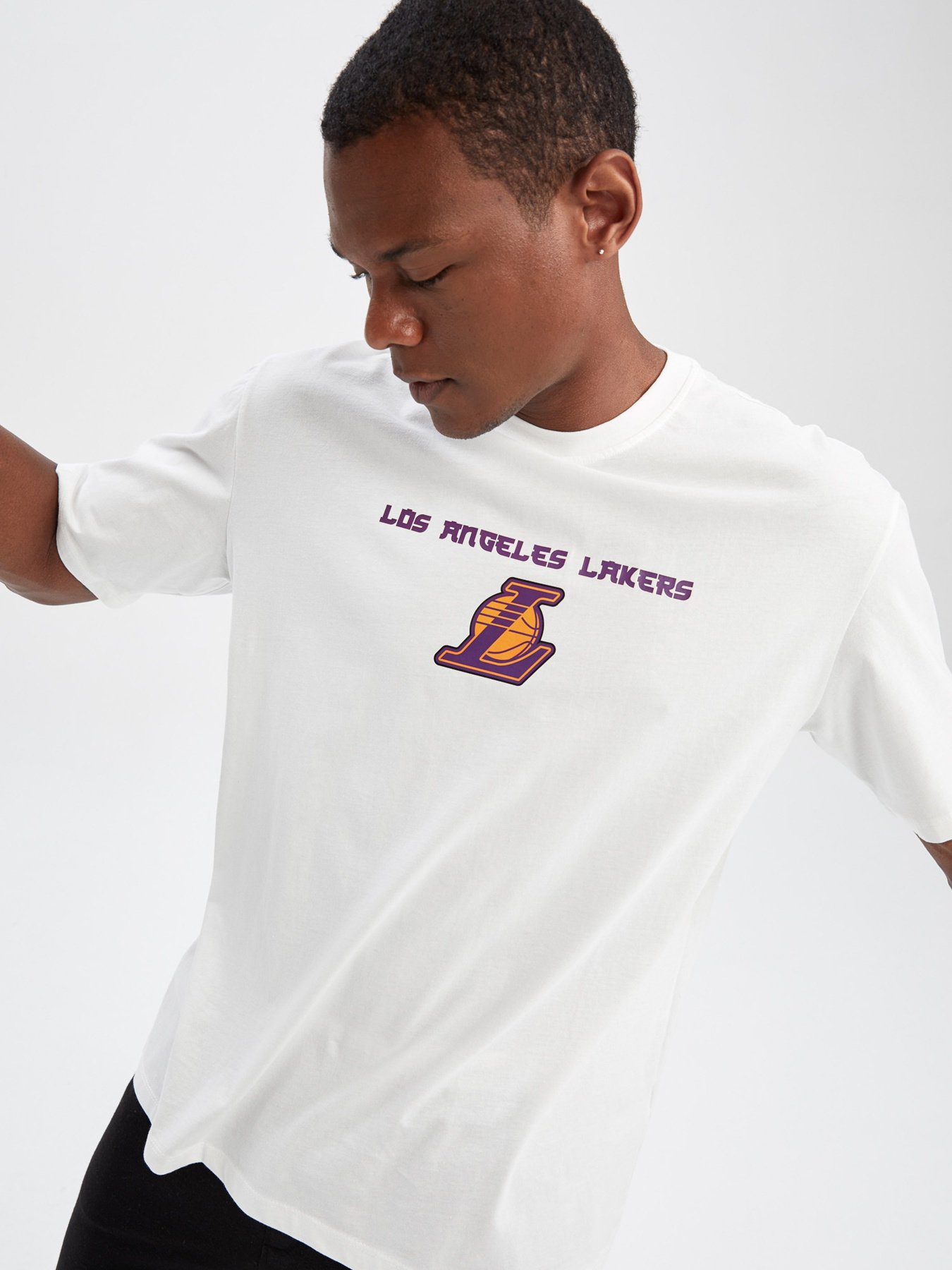 Футболка DeFacto модель W9808AZ-ER105 Футболка DeFacto модель W9808AZ-ER105 Фото