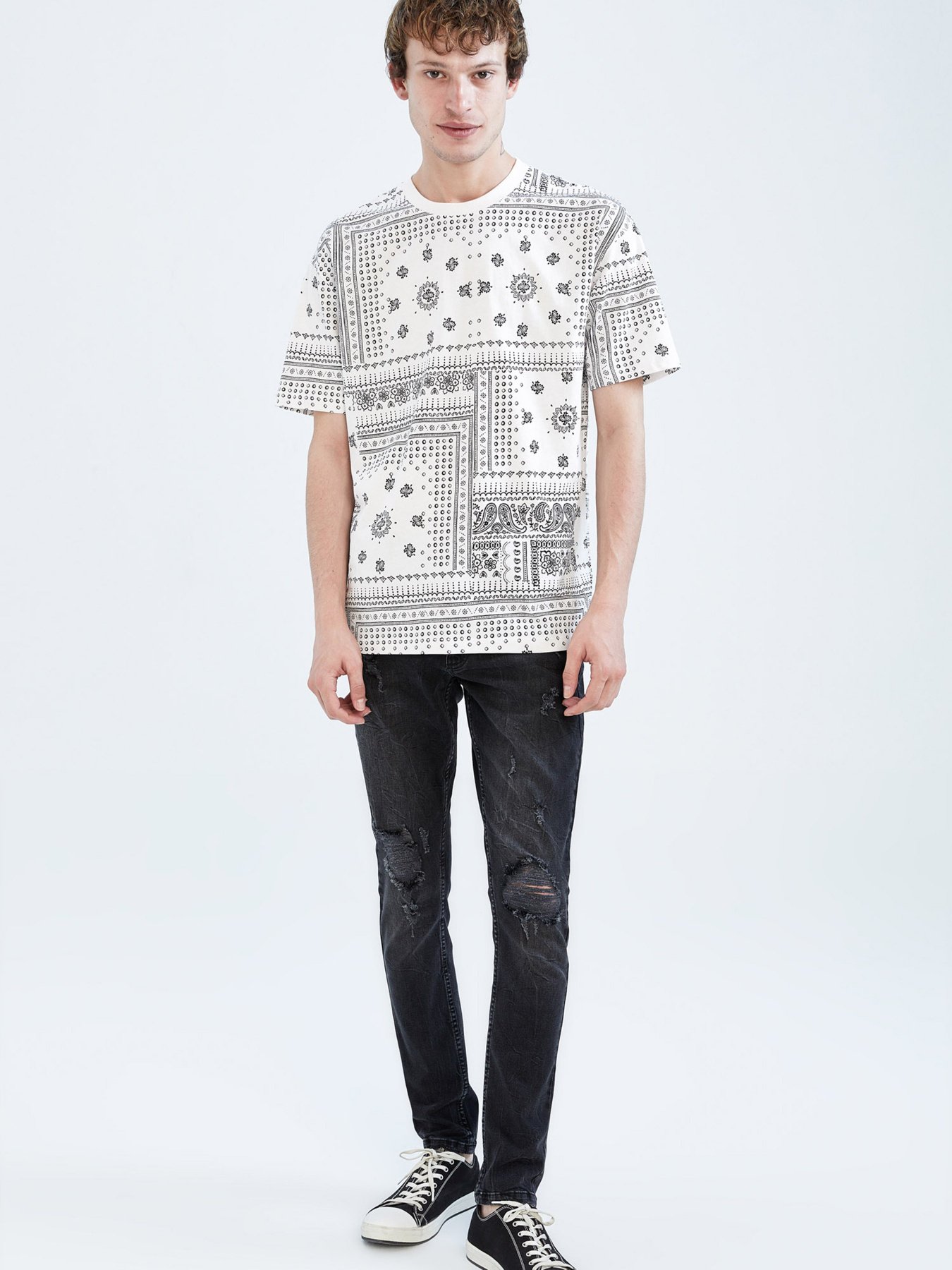 Завужені джинси DeFacto модель X8335AZ-NM40 Фото