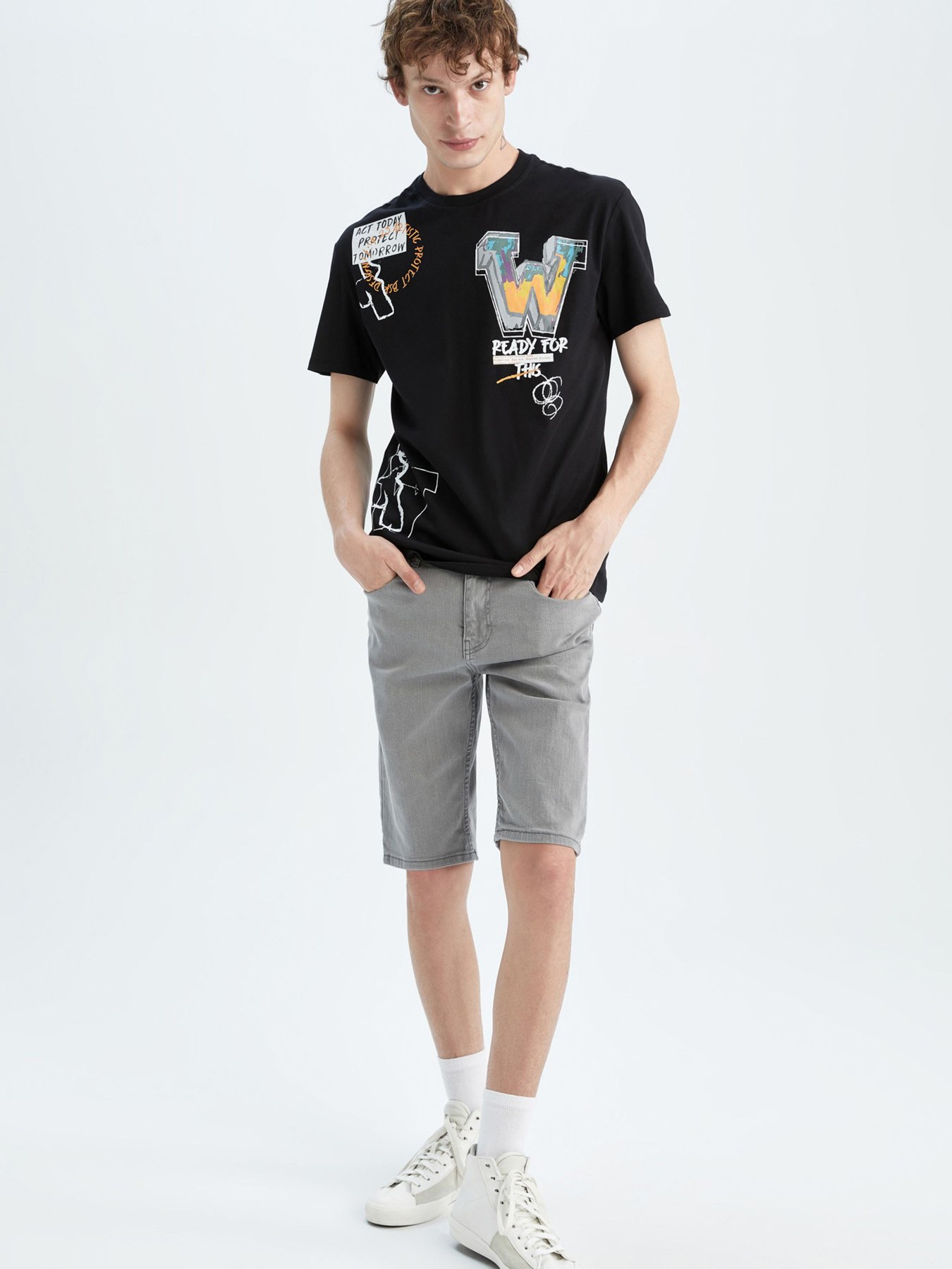 Футболка DeFacto модель X6243AZ-BK81 Футболка DeFacto модель X6243AZ-BK81 Фото