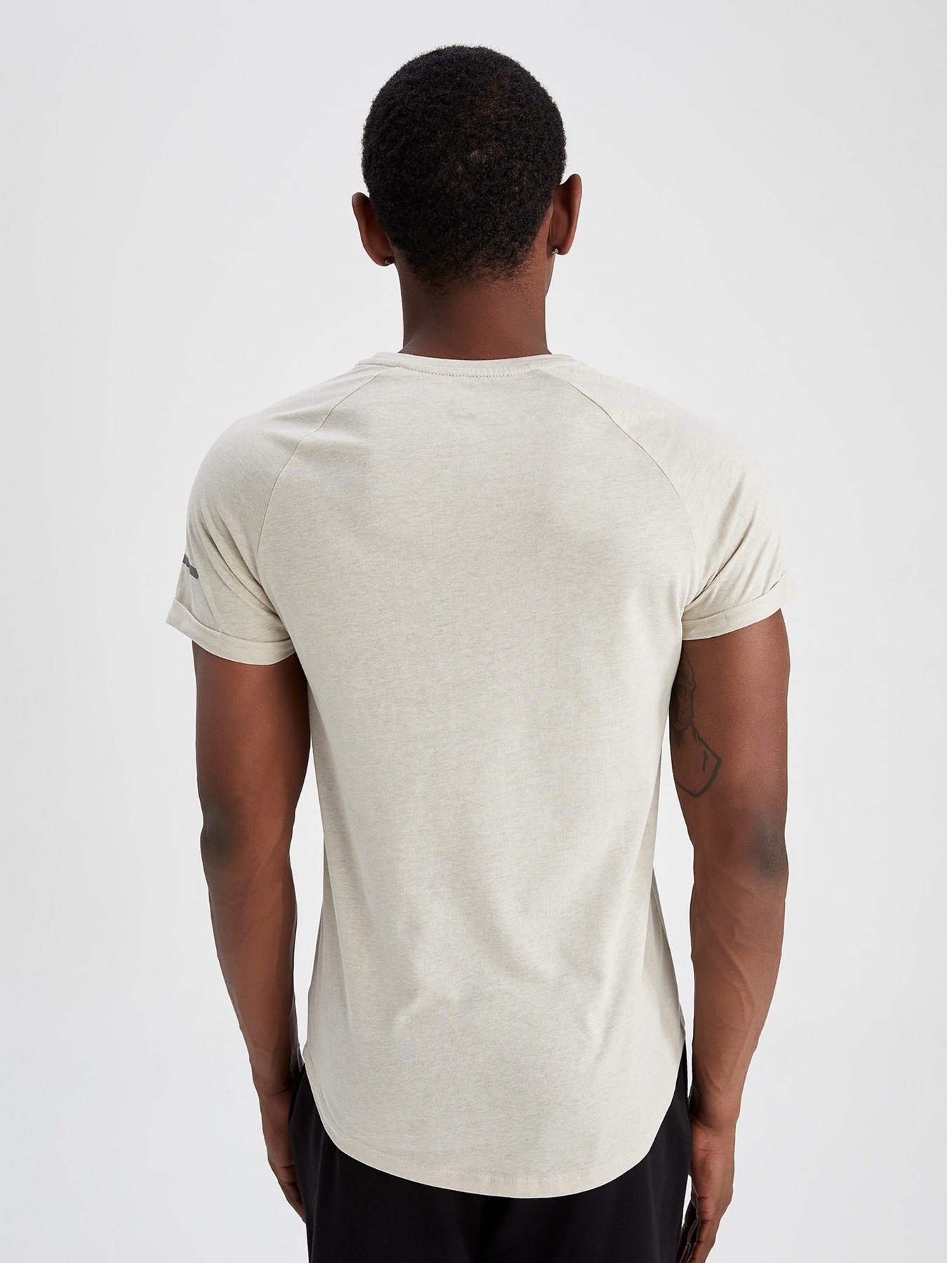 Футболка DeFacto модель Y3194AZ-ER33 Фото