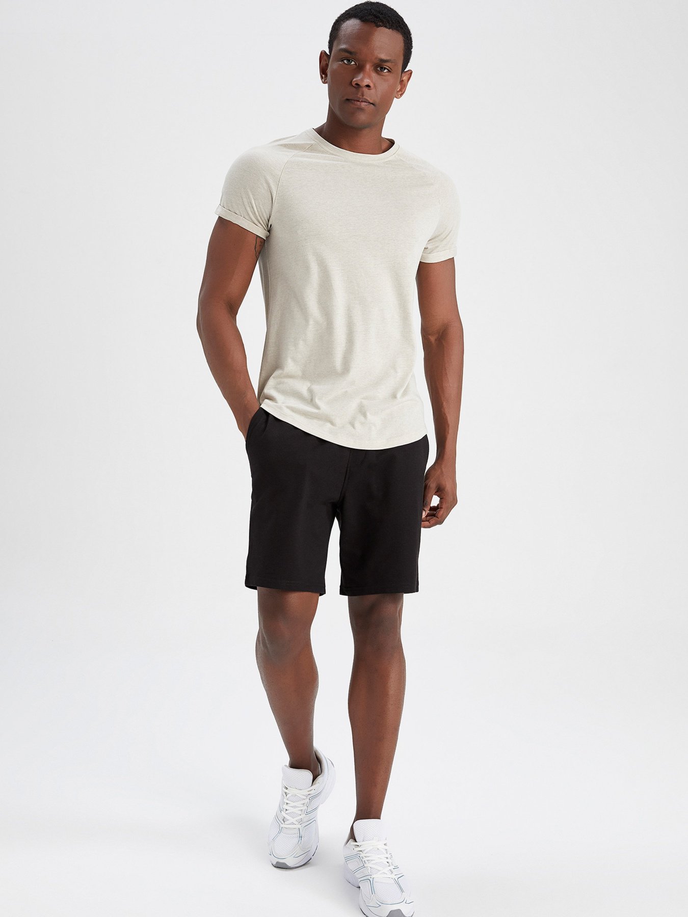 Футболка DeFacto модель Y3194AZ-ER33 Фото