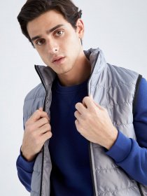 Жилет с утеплителем DeFacto модель U4176AZ-GR91 Фото