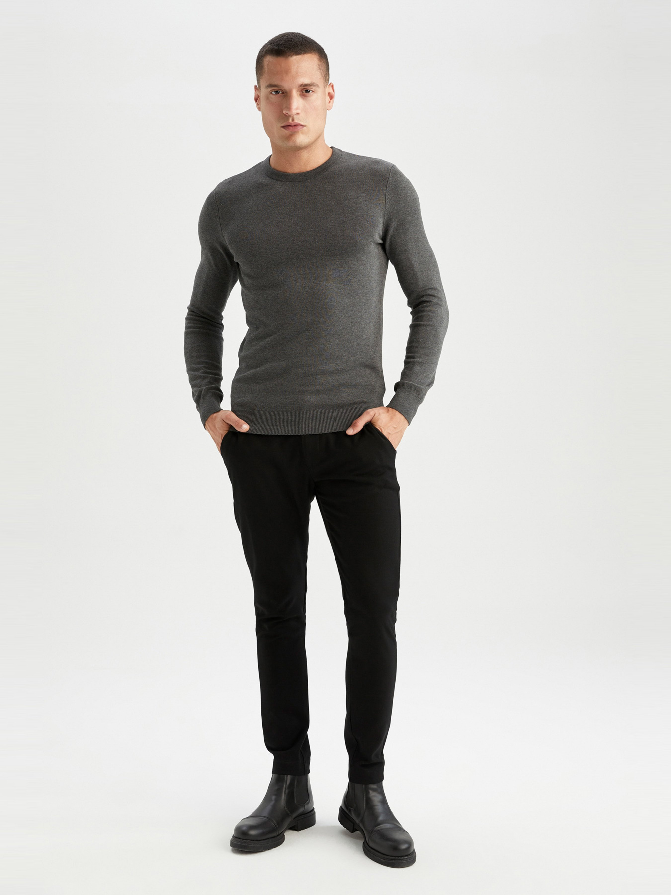 Джемпер DeFacto модель Y0798AZ-AR193 Джемпер DeFacto модель Y0798AZ-AR193 Фото