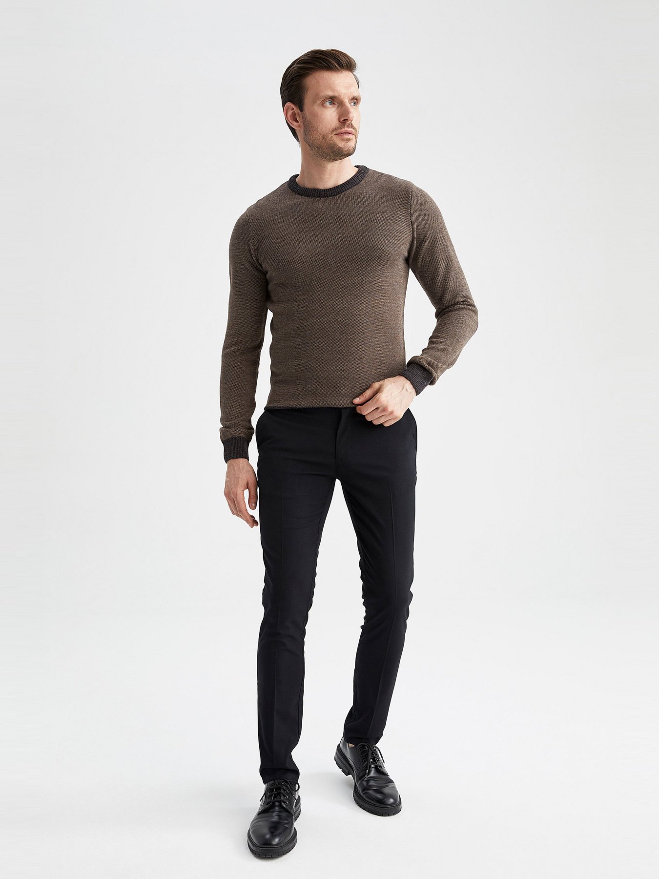 Джемпер DeFacto модель R1110AZ-AR102 Джемпер DeFacto модель R1110AZ-AR102 Фото