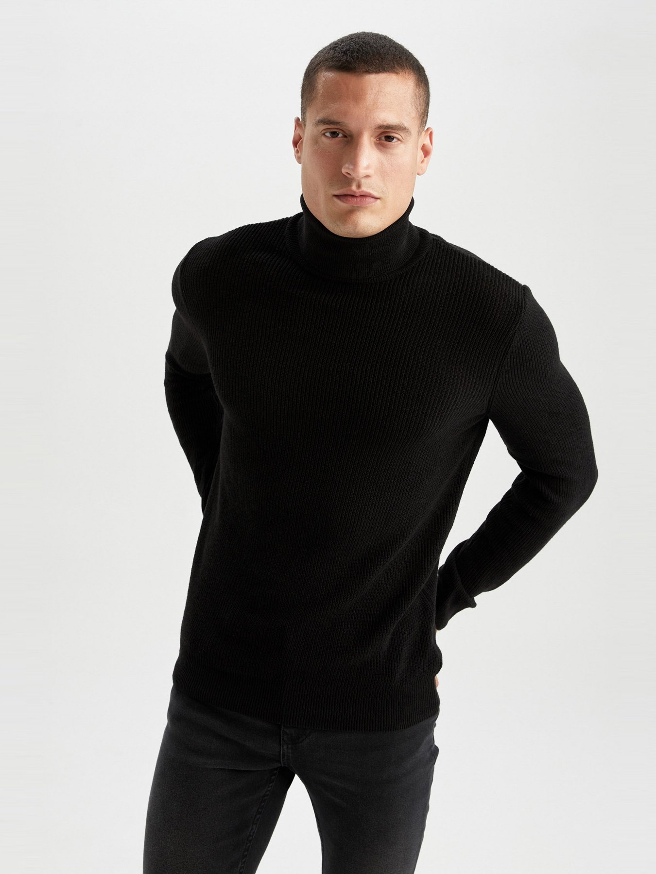 Водолазка DeFacto модель X7880AZ-BK27 Фото