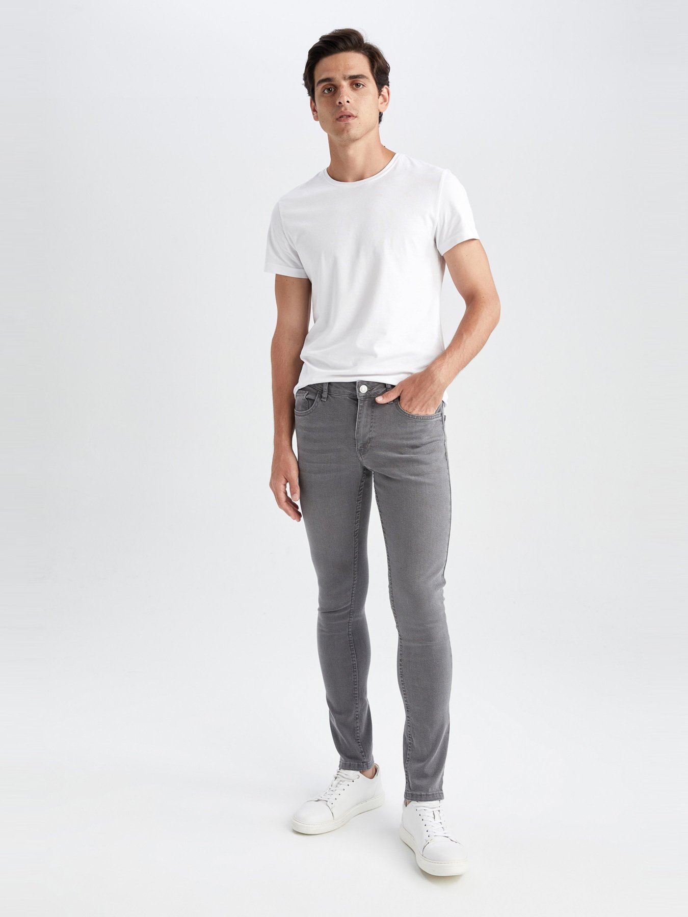 Завужені джинси DeFacto модель W7477AZ-NM18 Фото