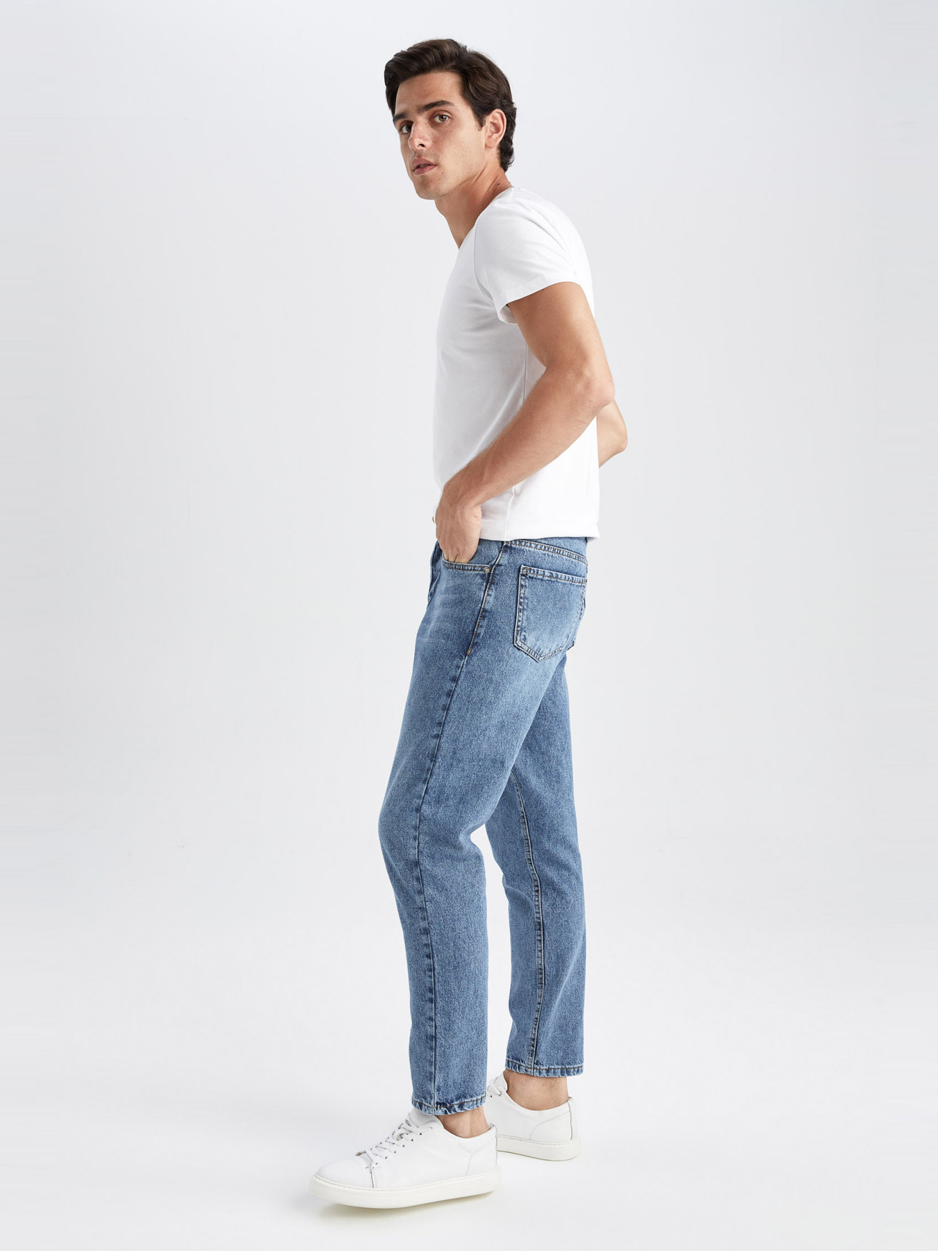 Завужені джинси DeFacto модель X8872AZ-NM28 Фото