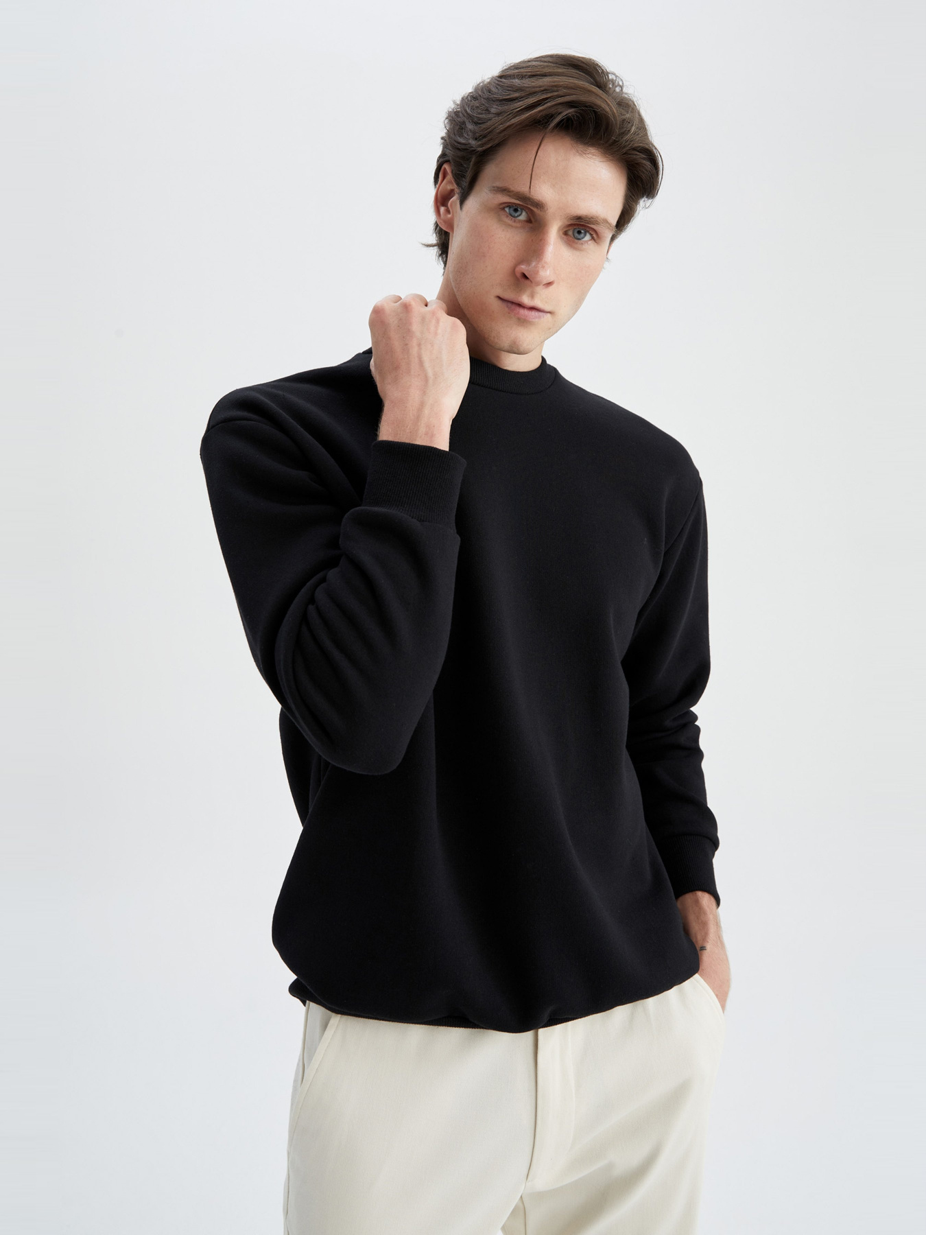 Свитшот DeFacto модель S2819AZ-BK27 Фото