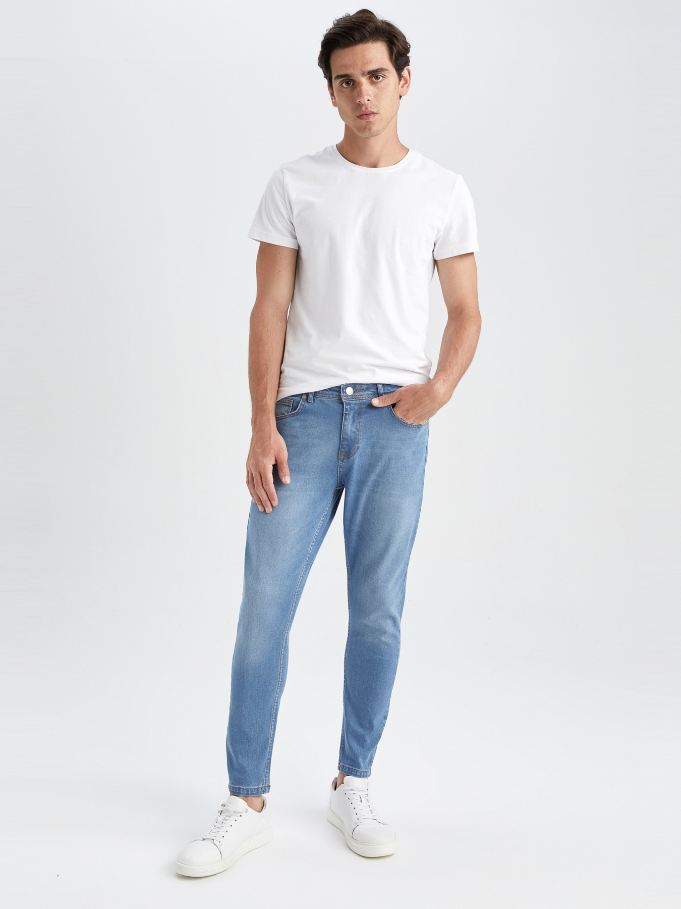 Зауженные джинсы DeFacto модель Z0684AZ-NM28 Фото