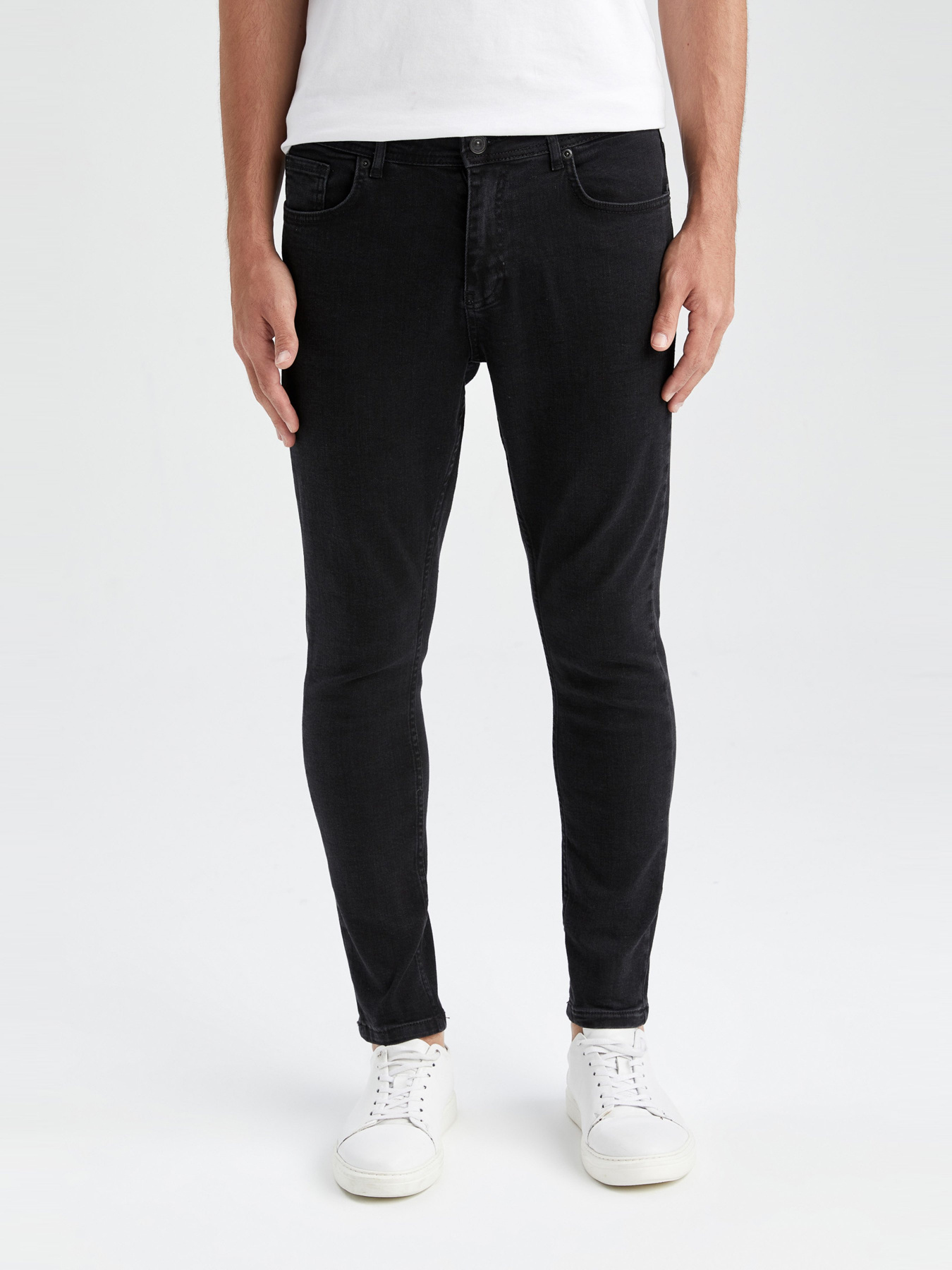 Завужені джинси DeFacto модель Z0680AZ-NM40 Фото