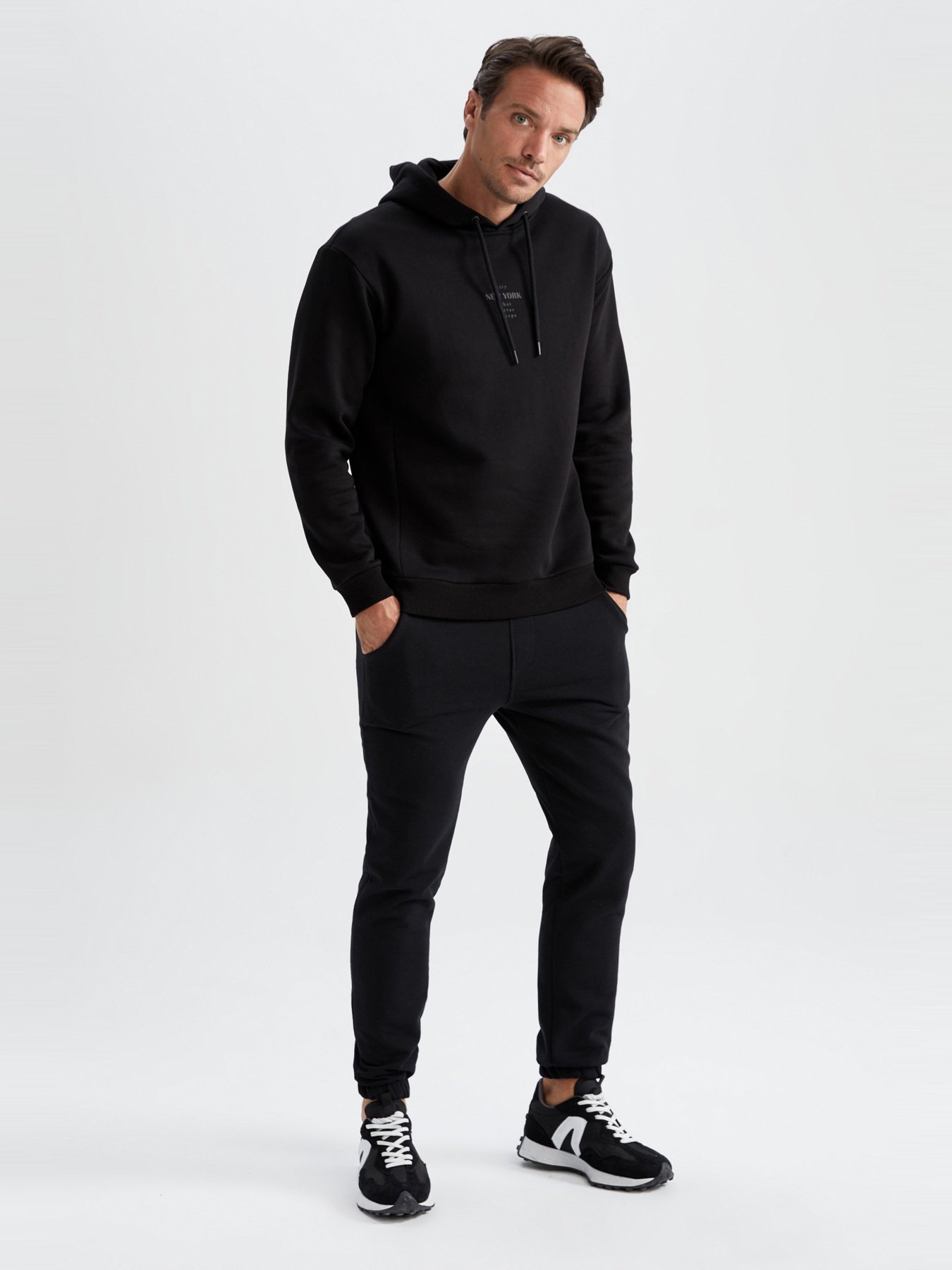 Джоггеры DeFacto модель T0808AZ-BK81 Фото