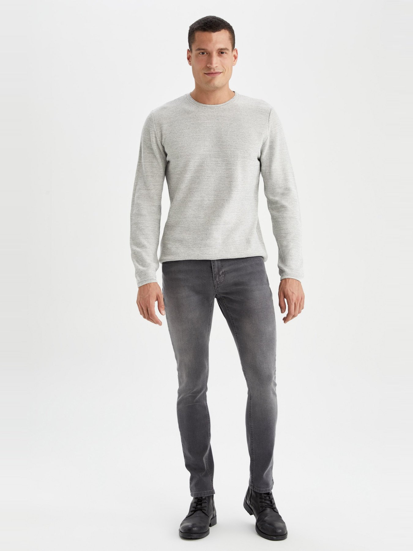 Джемпер DeFacto модель Y0605AZ-GR210 Джемпер DeFacto модель Y0605AZ-GR210 Фото