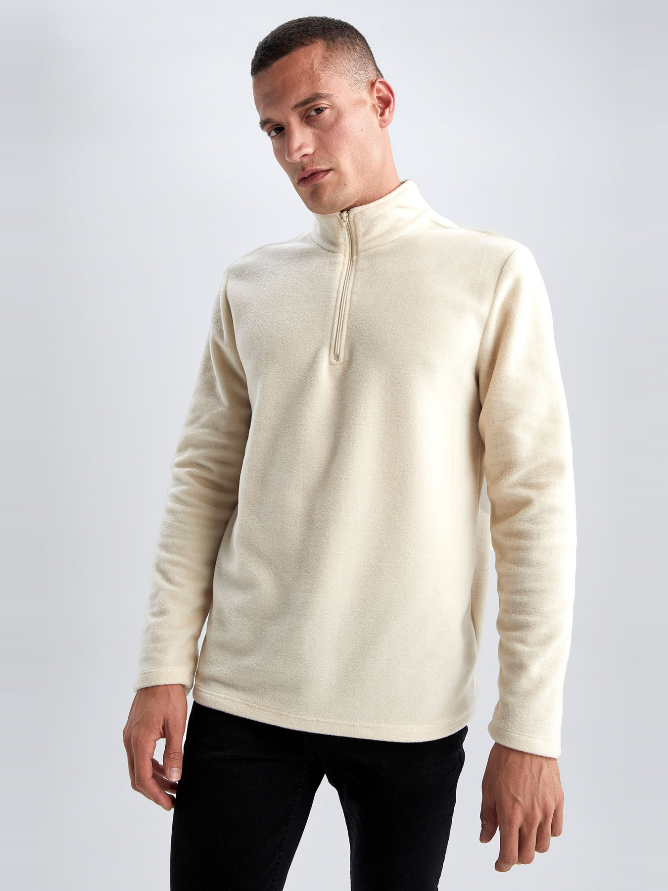 Кофта DeFacto модель Y3996AZ-ER117 Кофта DeFacto модель Y3996AZ-ER117 Фото