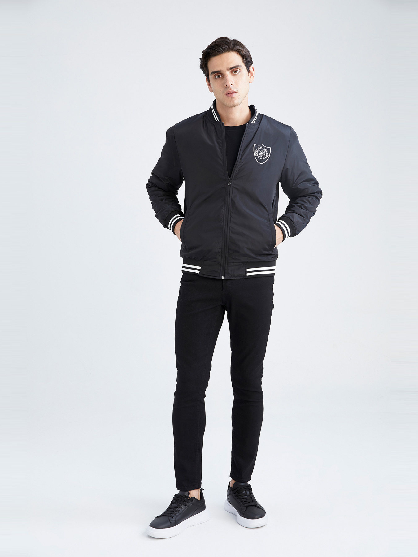 Бомбер DeFacto модель Y5956AZ-BK27 Фото