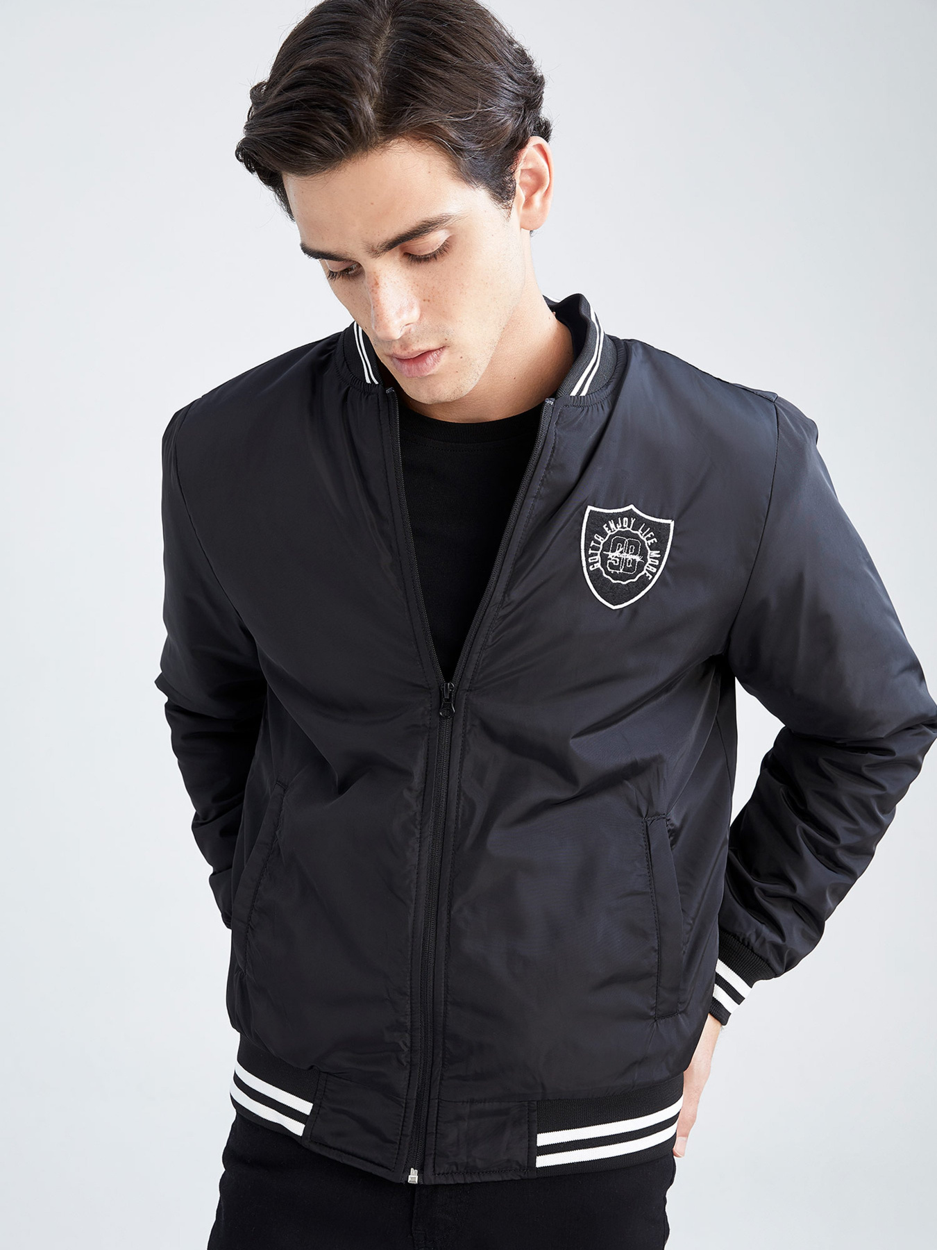 Бомбер DeFacto модель Y5956AZ-BK27 Фото