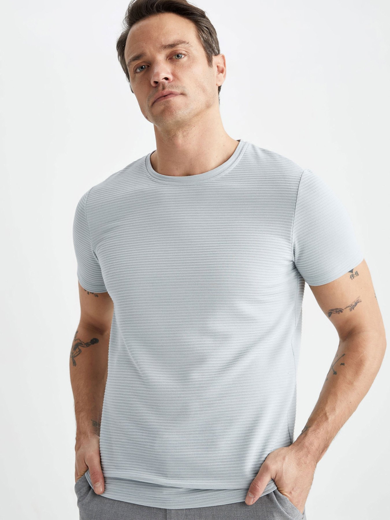 Футболка DeFacto модель M6608AZ-GR91 Фото