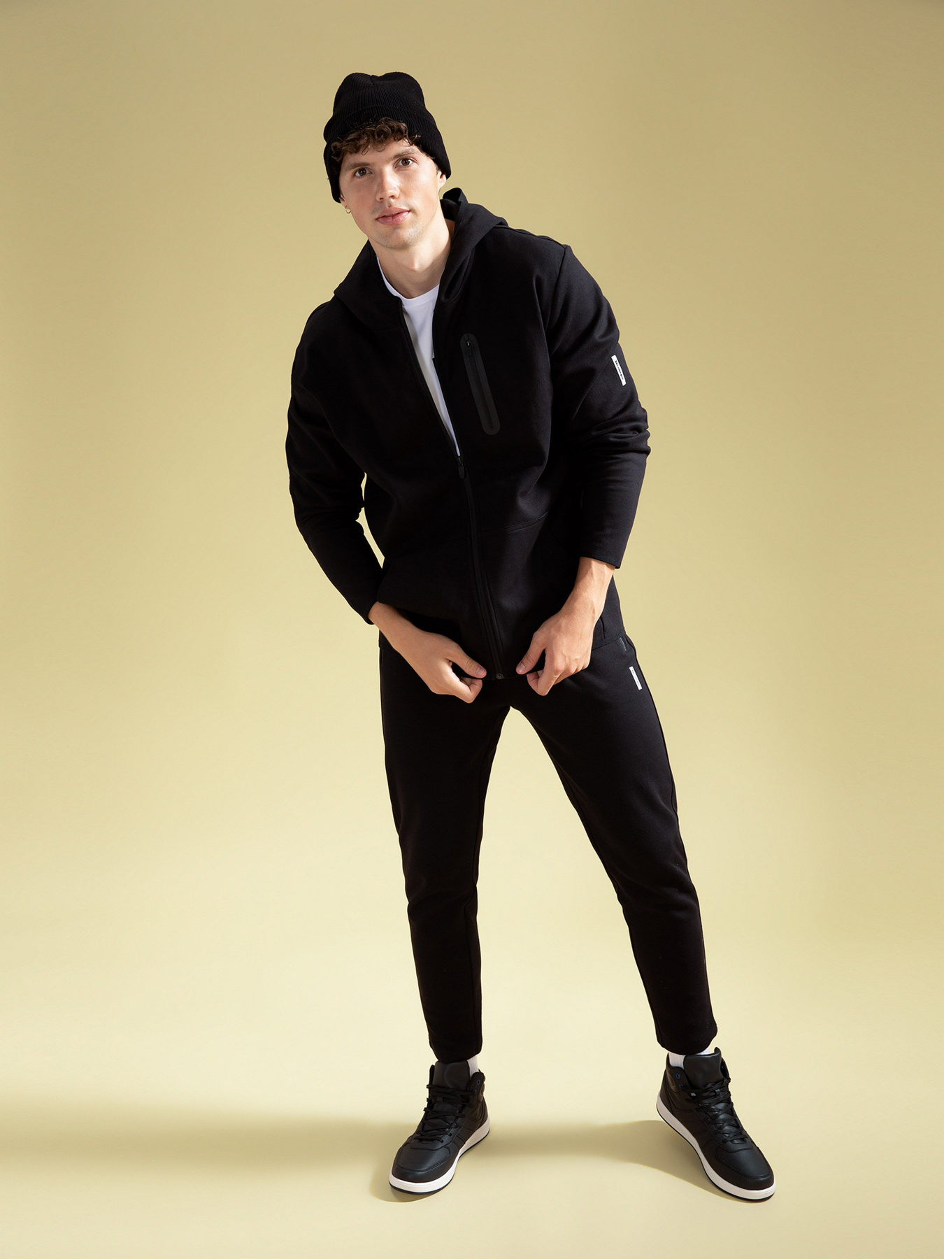 Джогери DeFacto модель S3309AZ-BK81 Фото