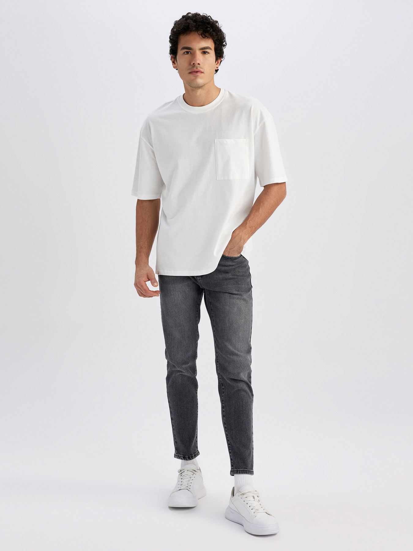 Футболка DeFacto модель V2384AZ-ER105 Фото