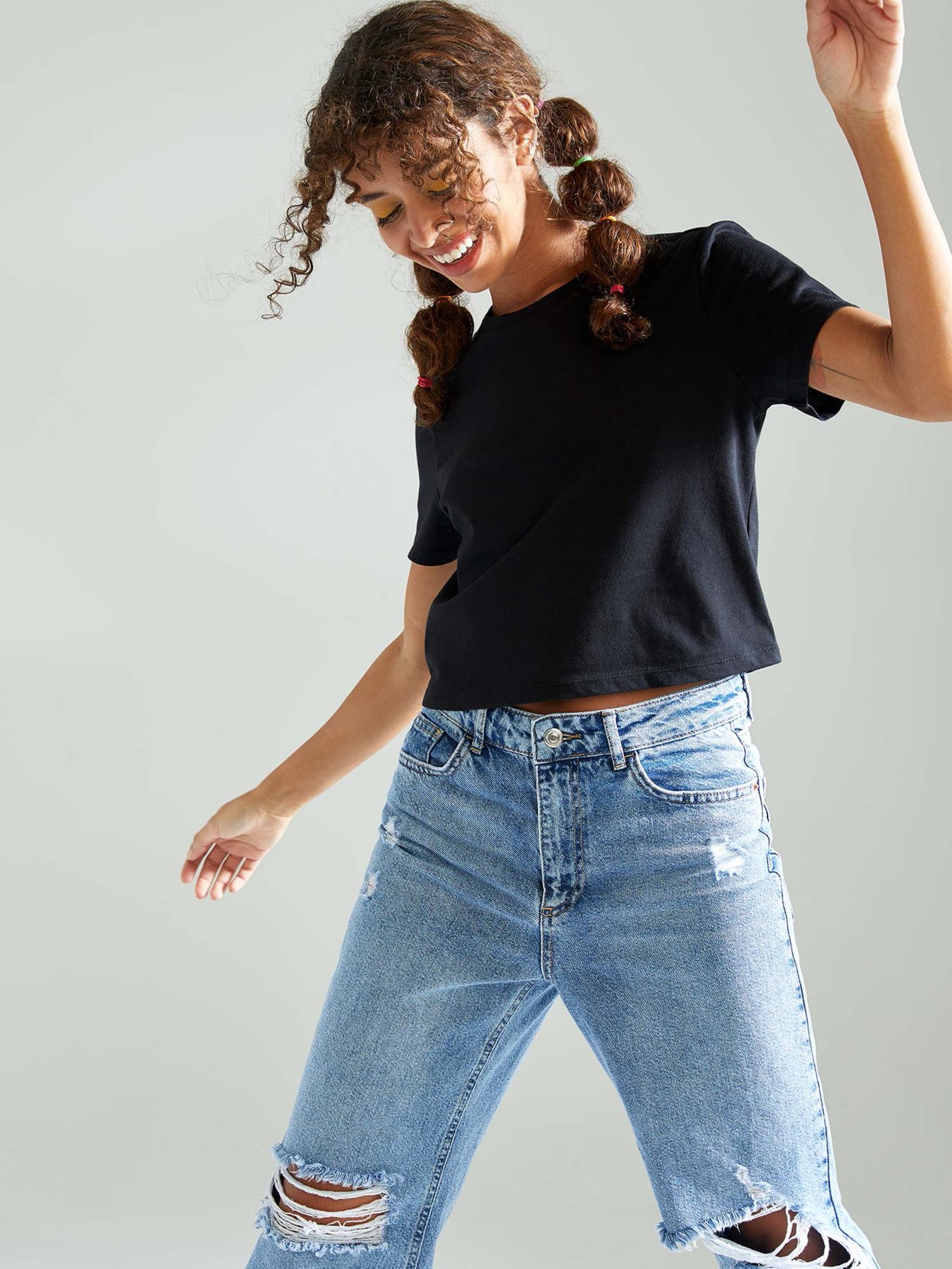 Набор футболок DeFacto модель V0031AZ-BK27 Фото