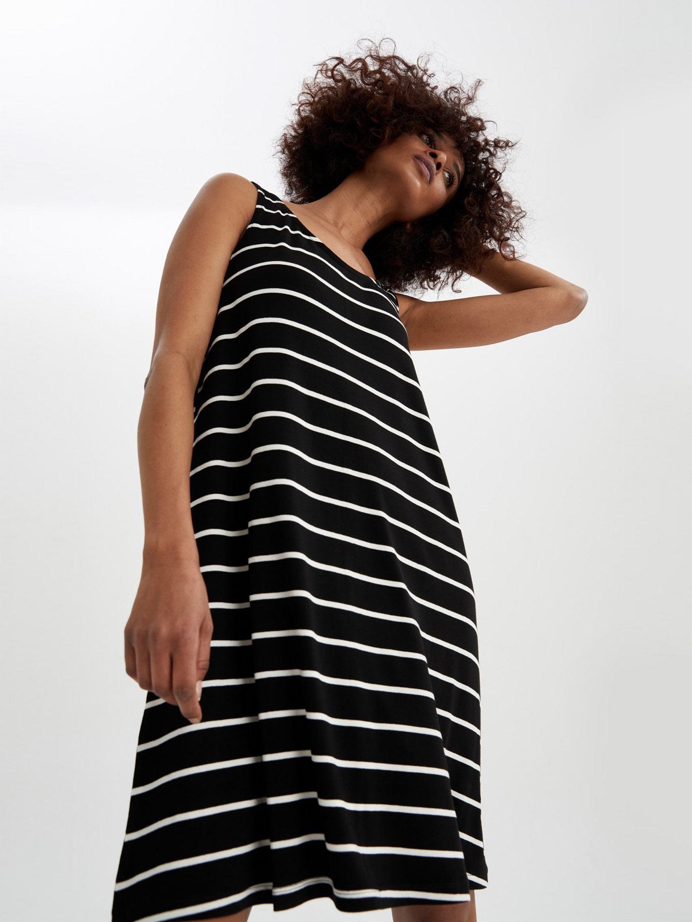 Сукня міді DeFacto модель U3284AZ-WT32 Фото