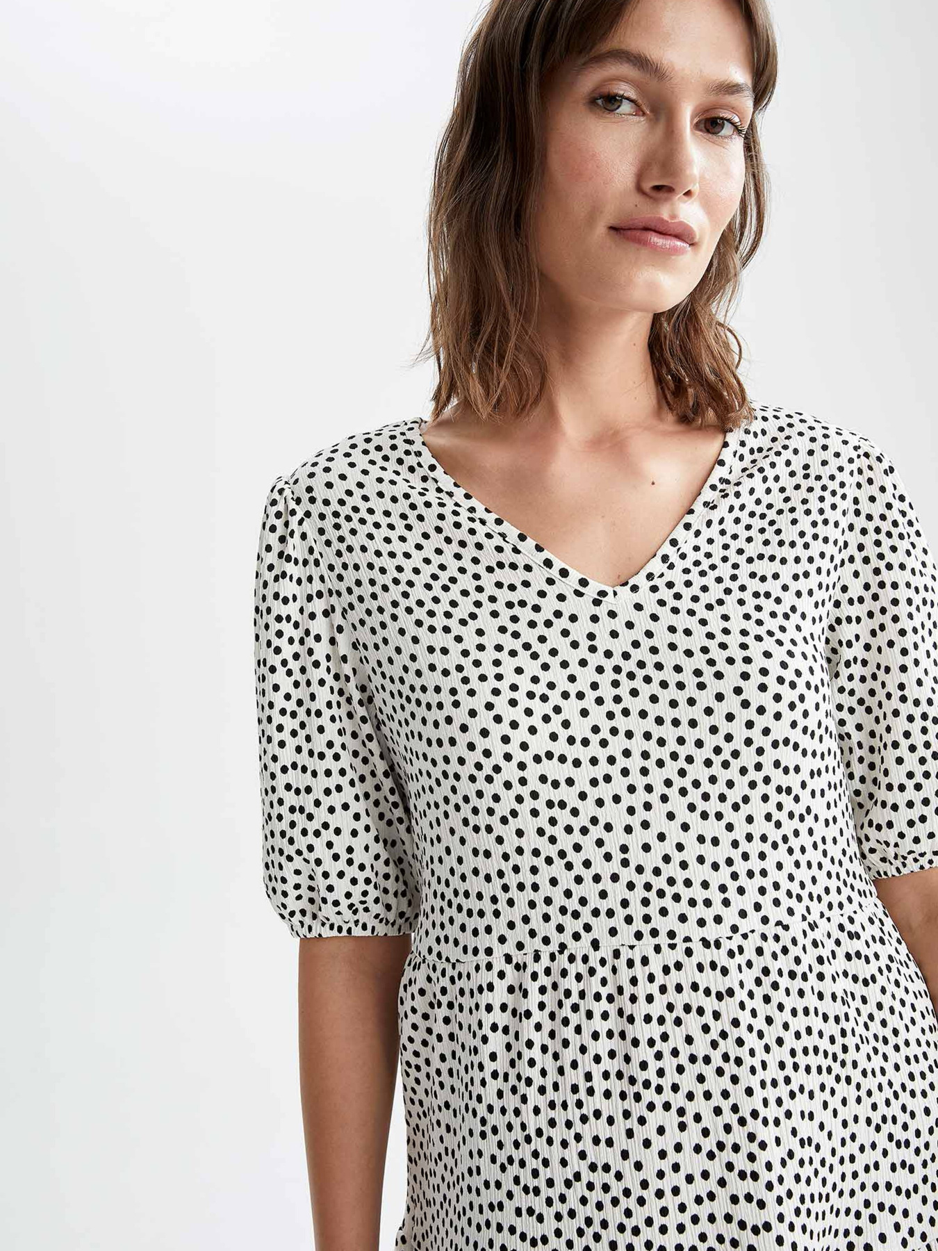 Платье мини DeFacto модель V2133AZ-WT32 Фото