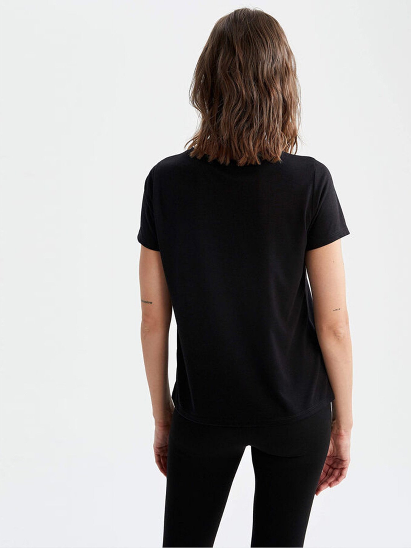 Футболки і поло DeFacto модель U9312AZ-BK27 Футболки і поло DeFacto модель U9312AZ-BK27 Фото