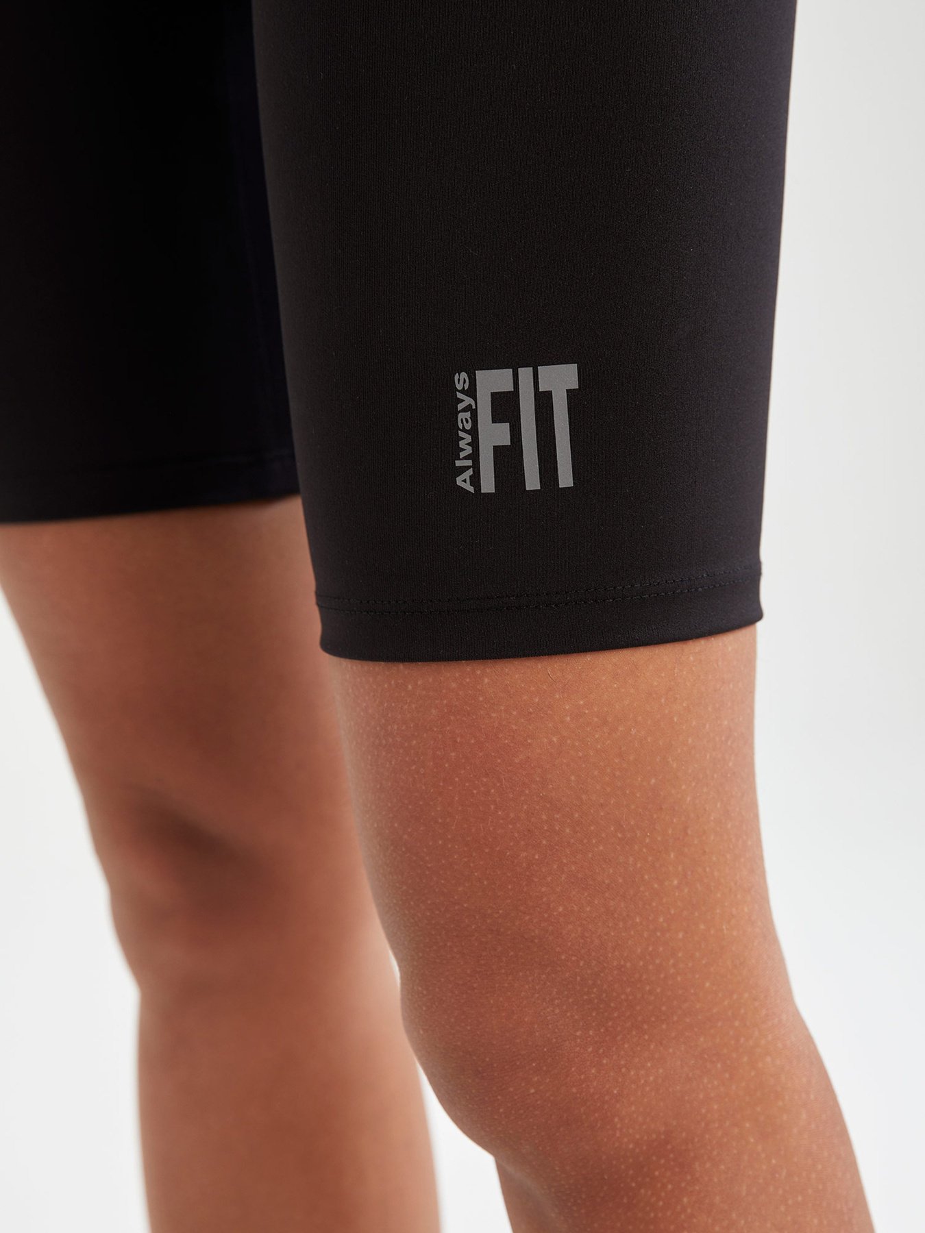 Спортивний комплект DeFacto модель U8185AZ-BK27 Фото