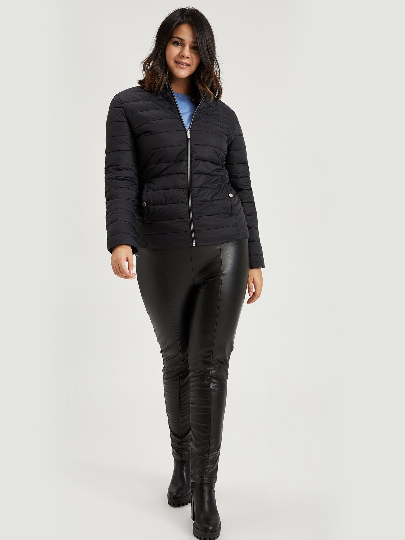 Демисезонная куртка DeFacto модель N6357AZ-BK27 Демисезонная куртка DeFacto модель N6357AZ-BK27 Фото