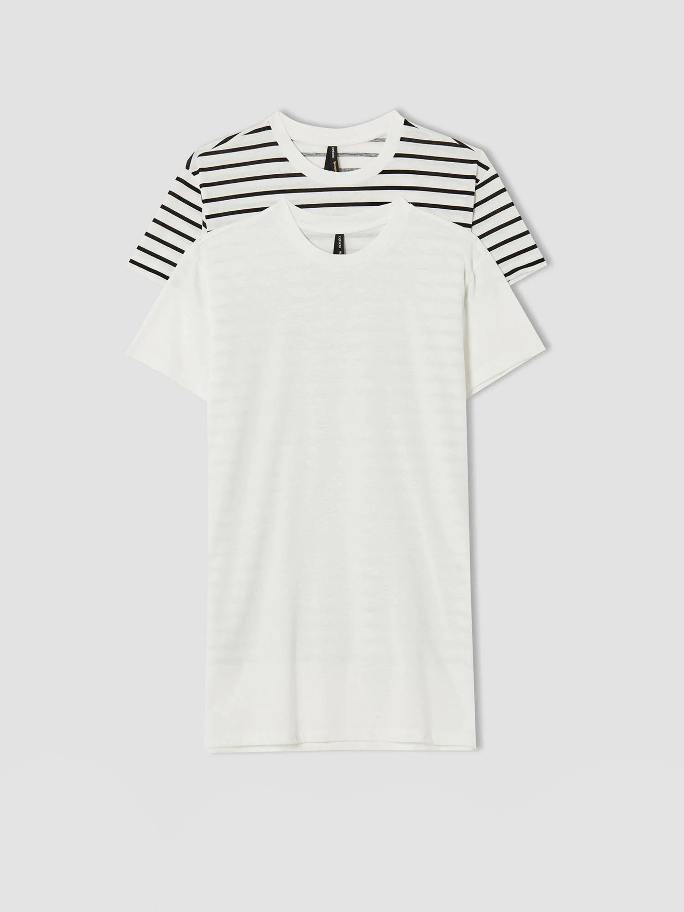 Набор футболок DeFacto модель V4336AZ-KR1 Фото