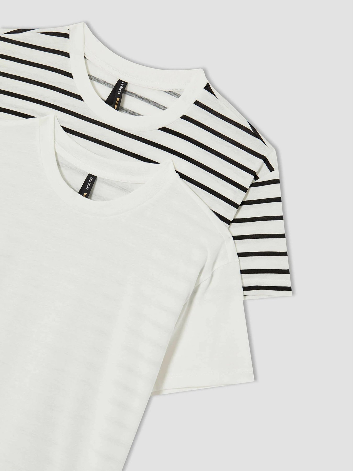 Набор футболок DeFacto модель V4336AZ-KR1 Фото