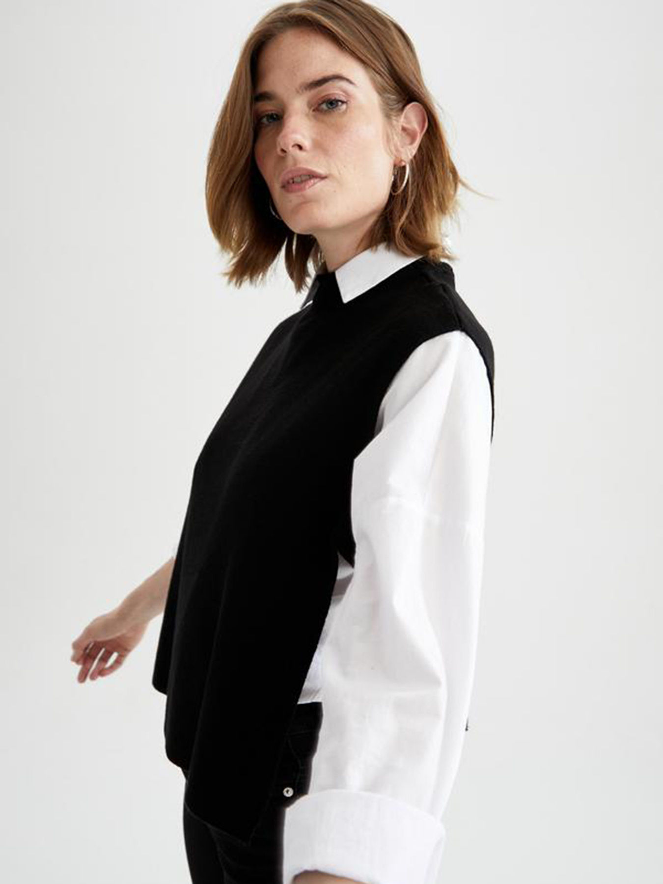 Жилет DeFacto Basic Crew Neck модель U8122AZ-BK27 Фото