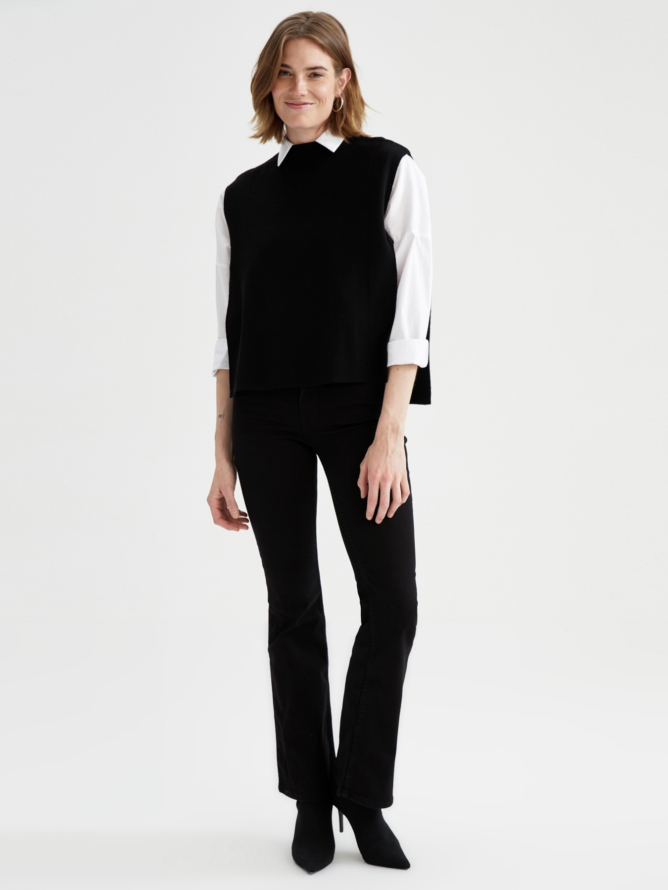 Жилет DeFacto Basic Crew Neck модель U8122AZ-BK27 Фото