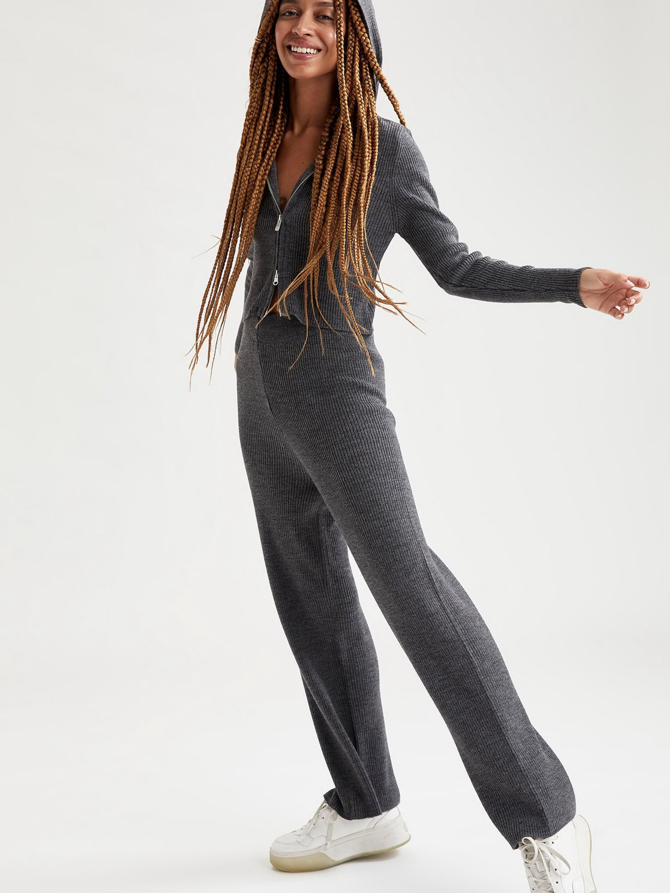 Штаны спортивные DeFacto модель U2428AZ-AR69 Фото