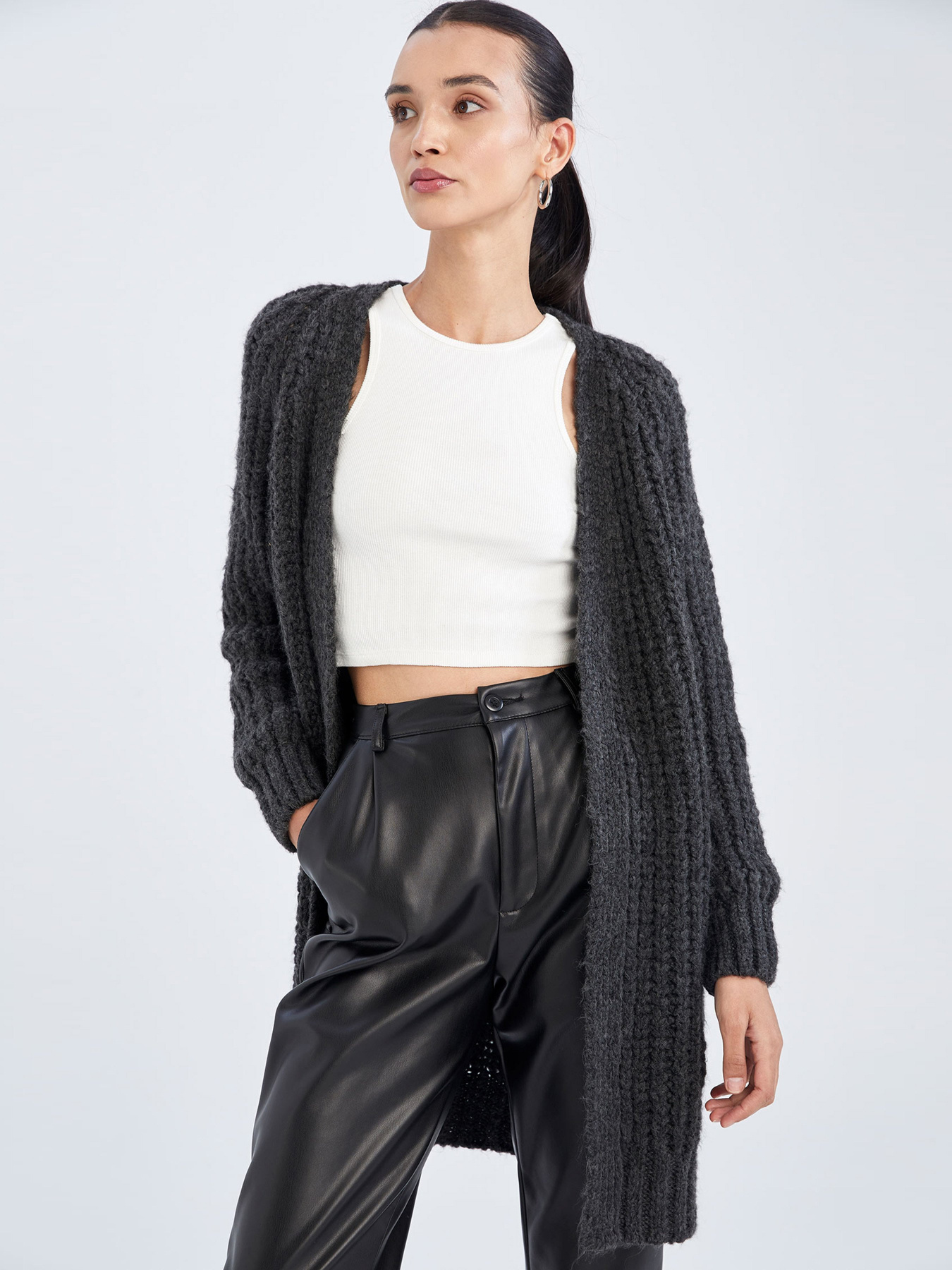 Кардиган DeFacto модель U6718AZ-AR67 Кардиган DeFacto модель U6718AZ-AR67 Фото