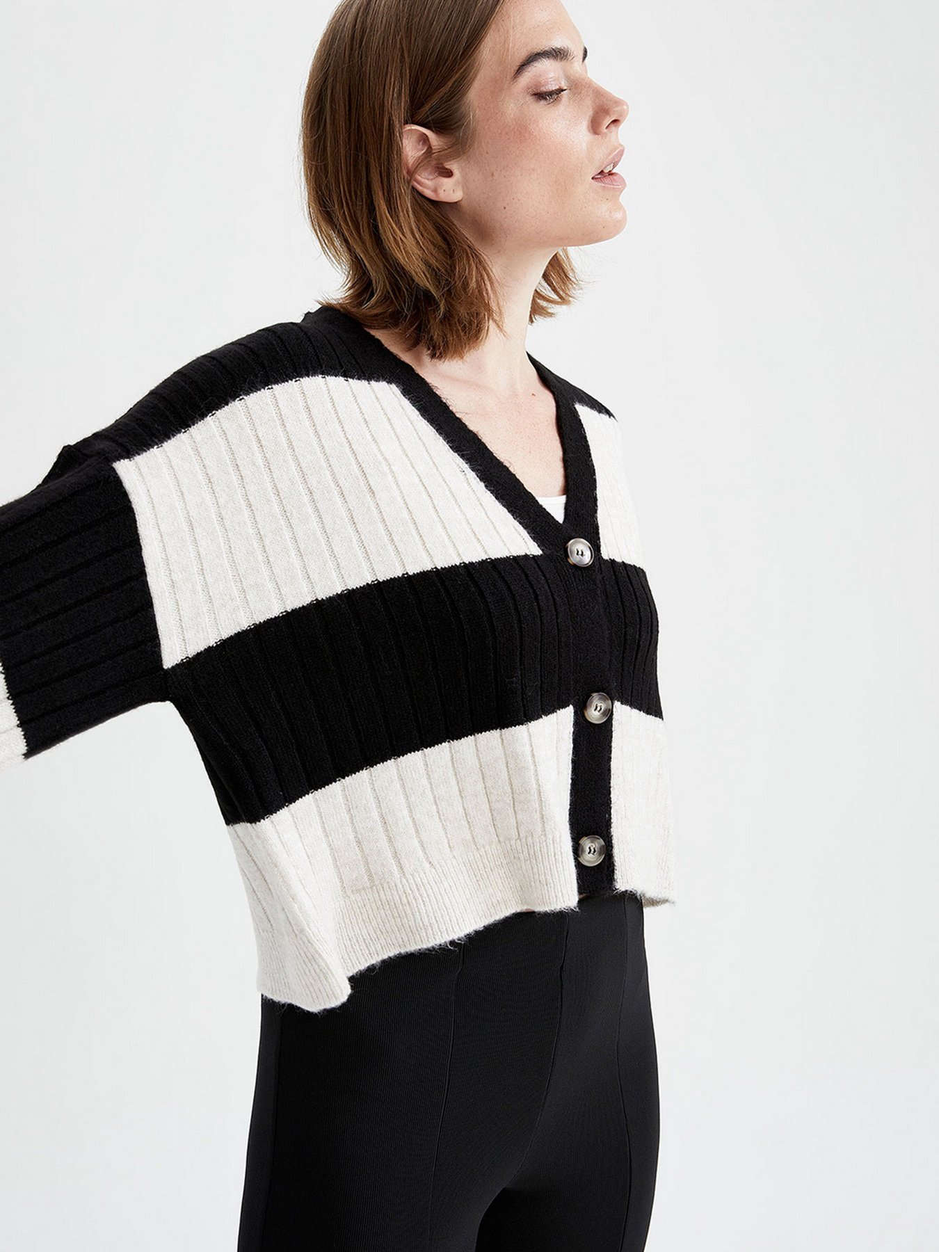 Кардиган DeFacto модель U8682AZ-BK27 Фото