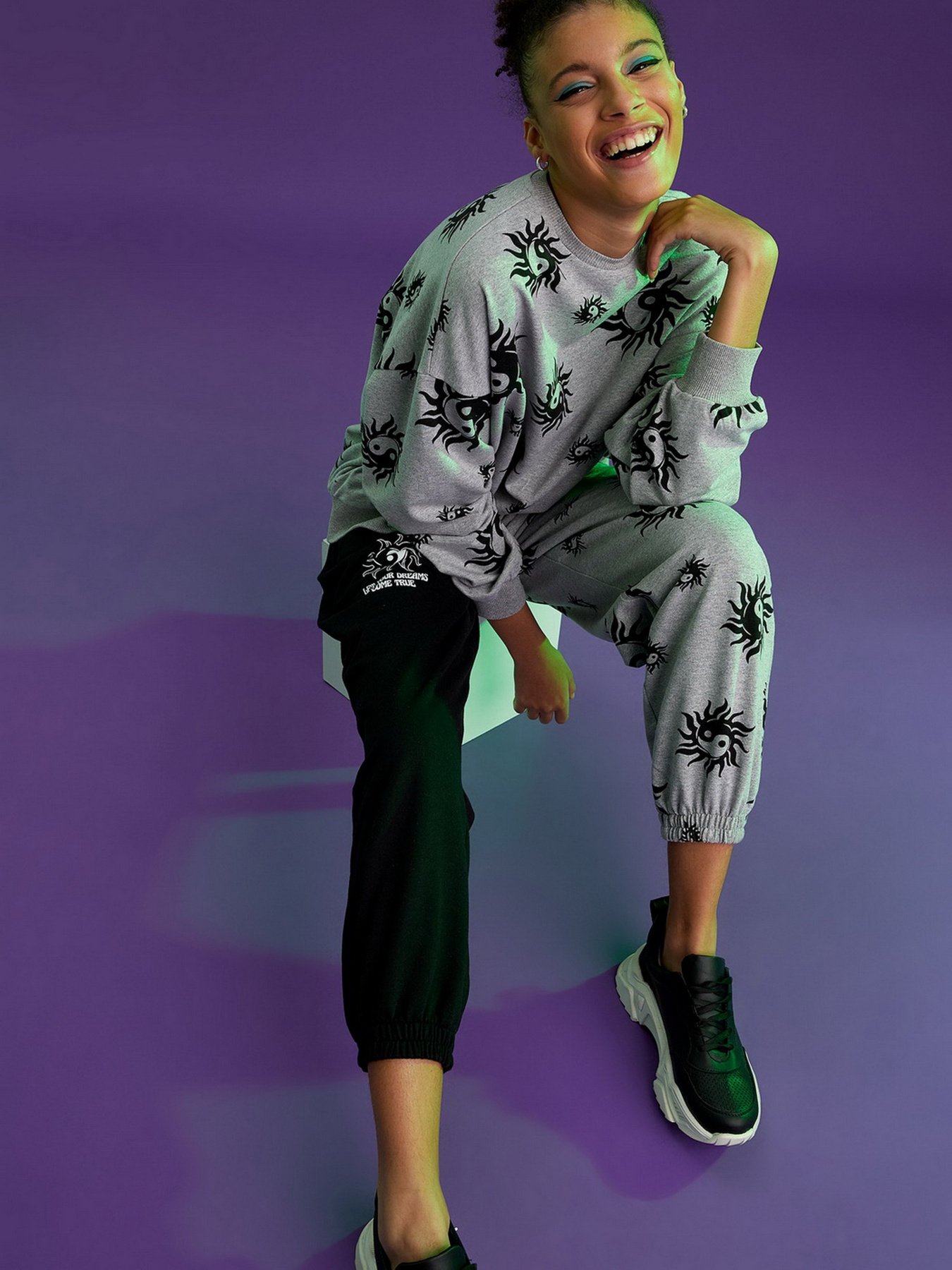 Свитшот DeFacto модель V4550AZ-GR210 Фото