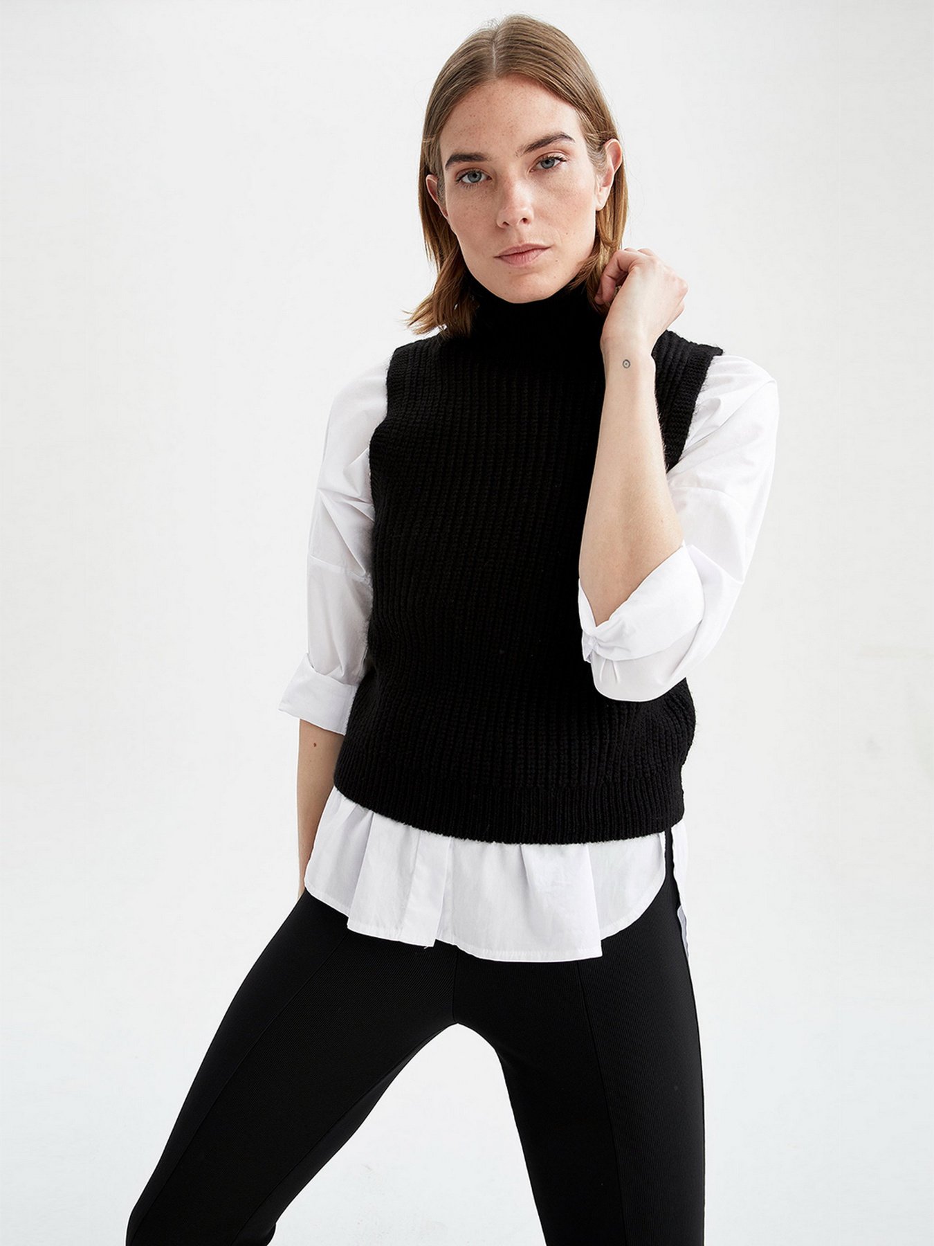 Жилет DeFacto модель U8634AZ-BK27 Фото