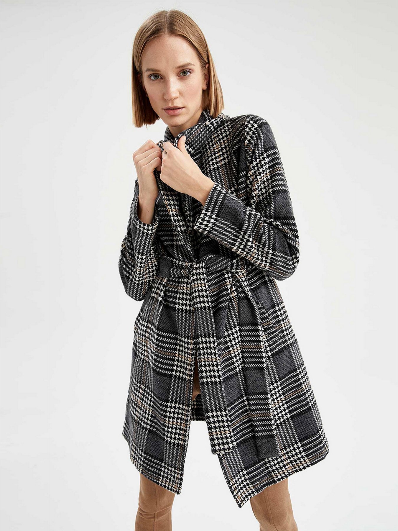 Пальто DeFacto модель U7639AZ-BK27 Фото