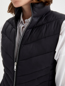 Утеплений жилет DeFacto модель T4327AZ-BK27 Фото